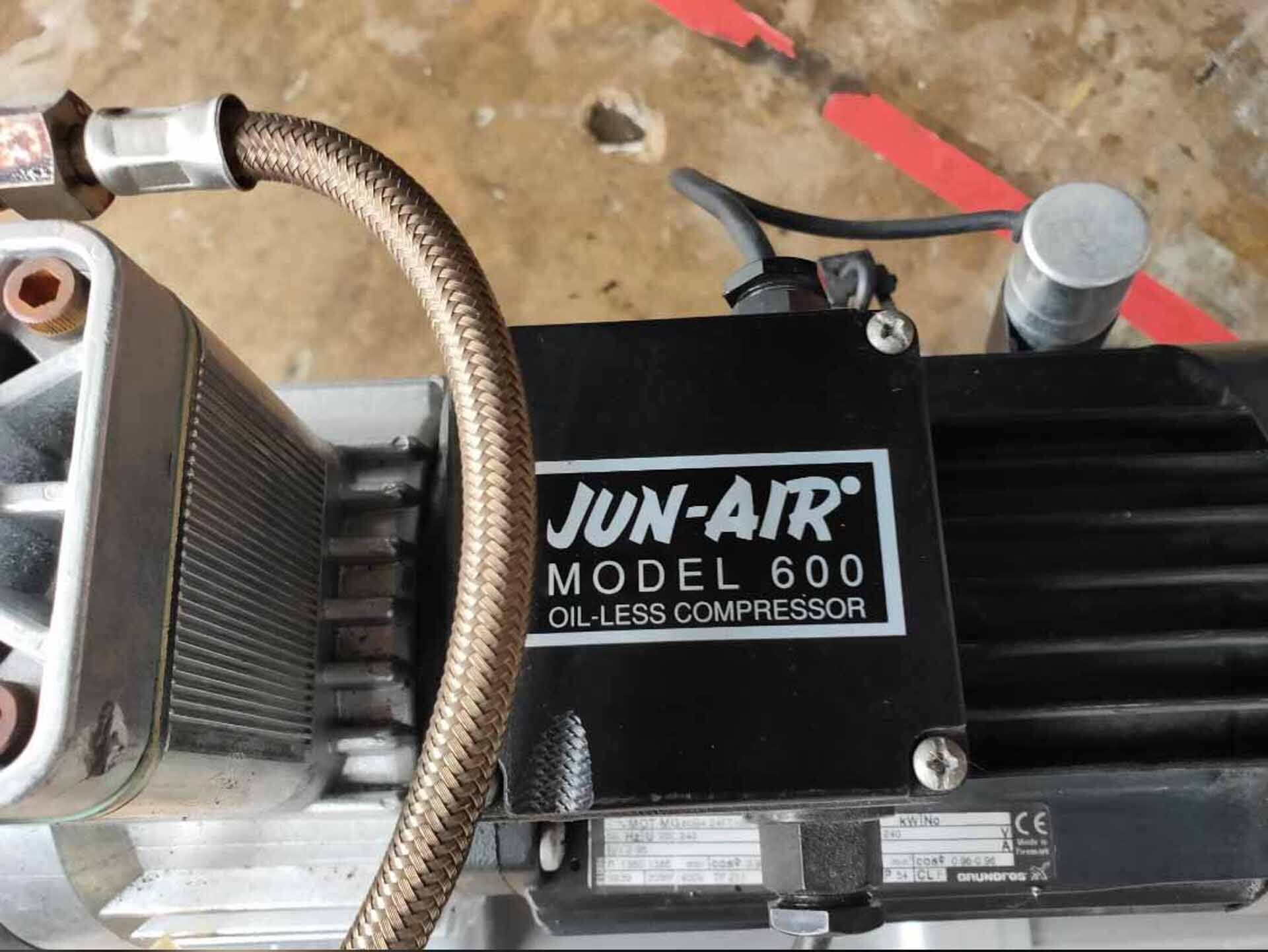 Photo Used JUN-AIR 600 For Sale