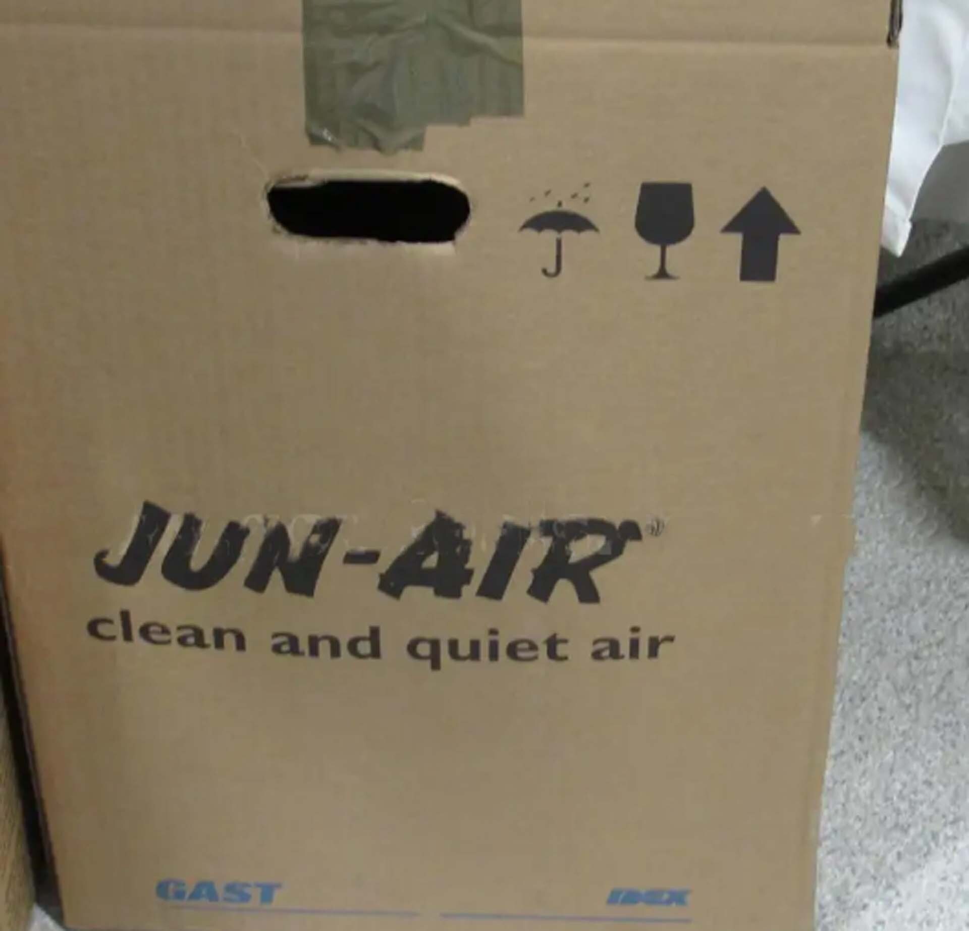 圖為 已使用的 JUN-AIR Air compressor 待售