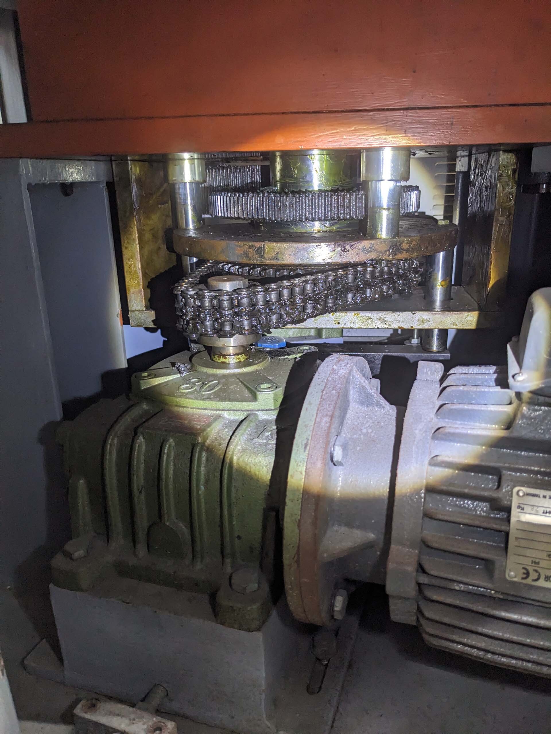 Photo Used KAO-YU PRECISION MACHINERY KYL-9B-5L For Sale