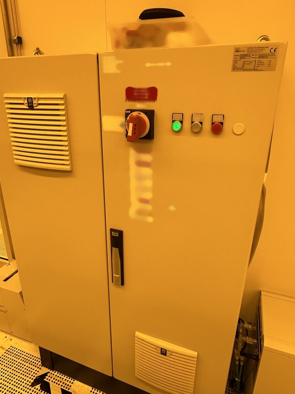 Photo Used KARL SUSS / MICROTEC ACS 200 Gen3 For Sale
