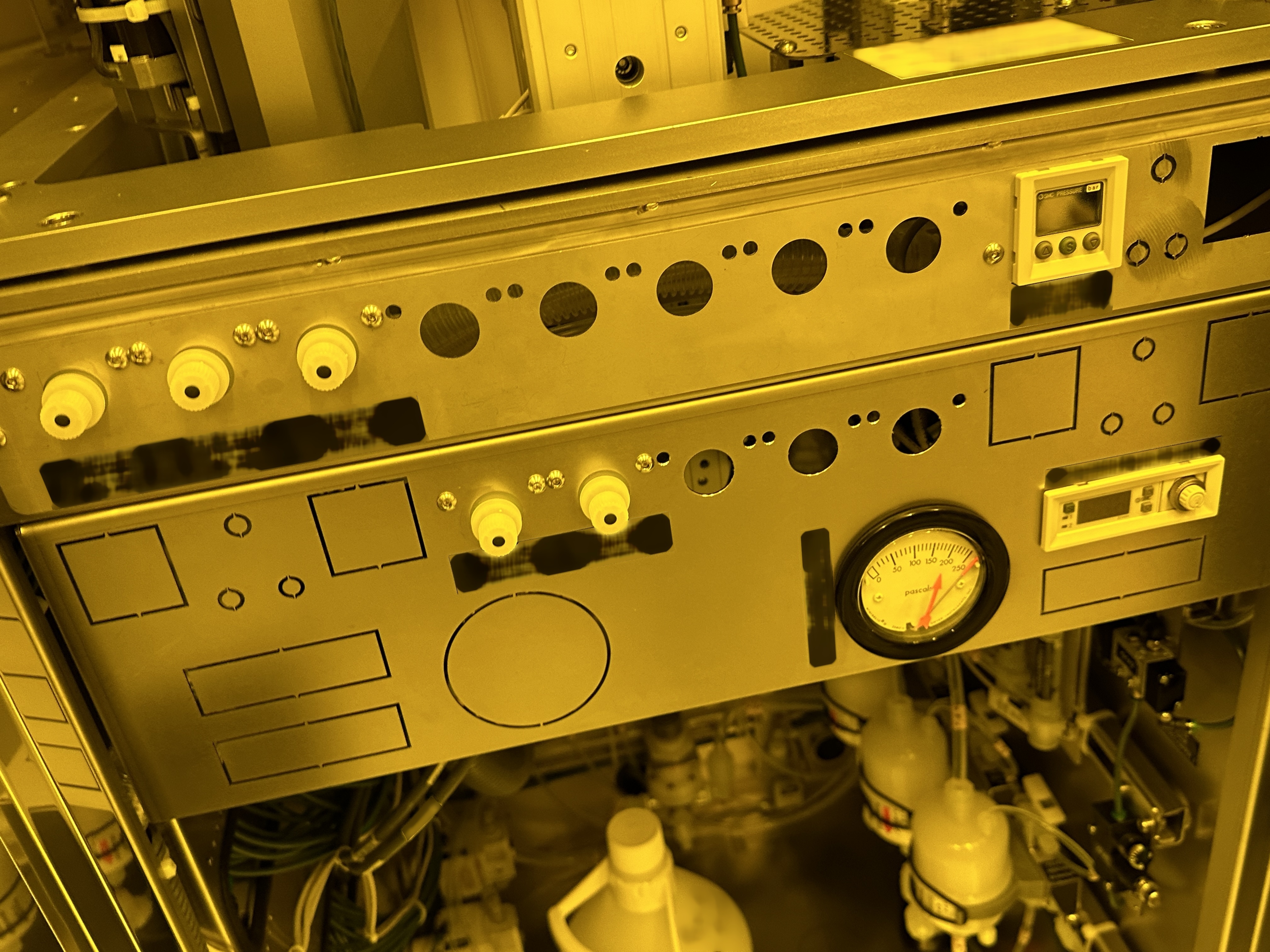 Photo Used KARL SUSS / MICROTEC ACS 200 Gen3 For Sale