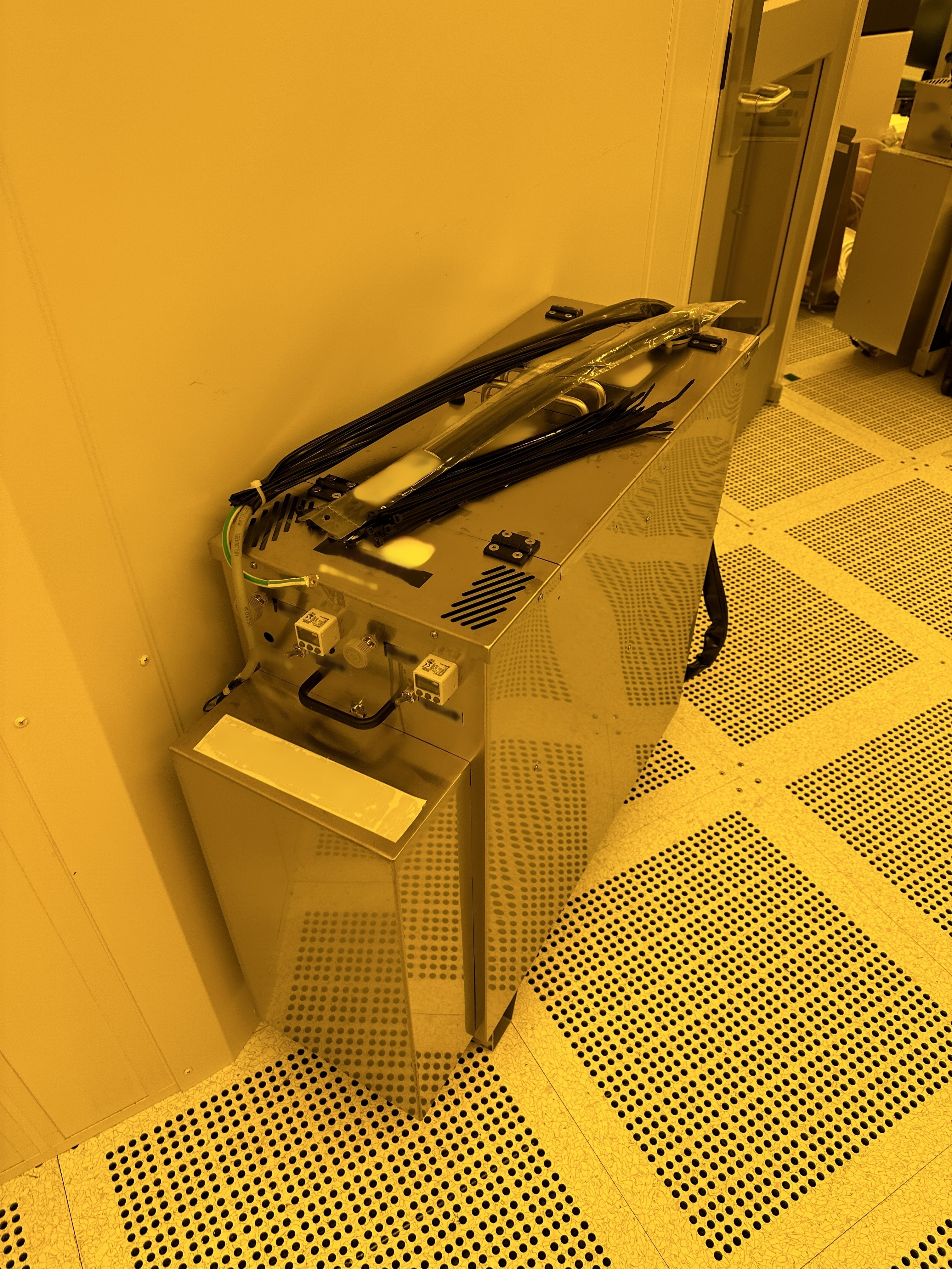 Photo Used KARL SUSS / MICROTEC ACS 200 Gen3 For Sale