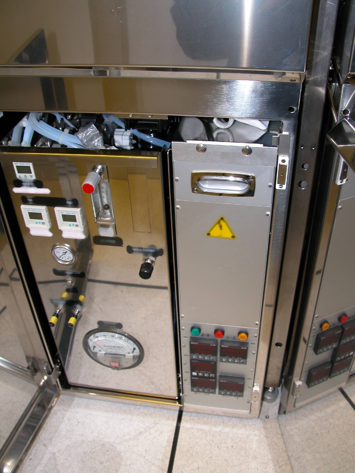 Photo Used KARL SUSS / MICROTEC ACS 200 For Sale