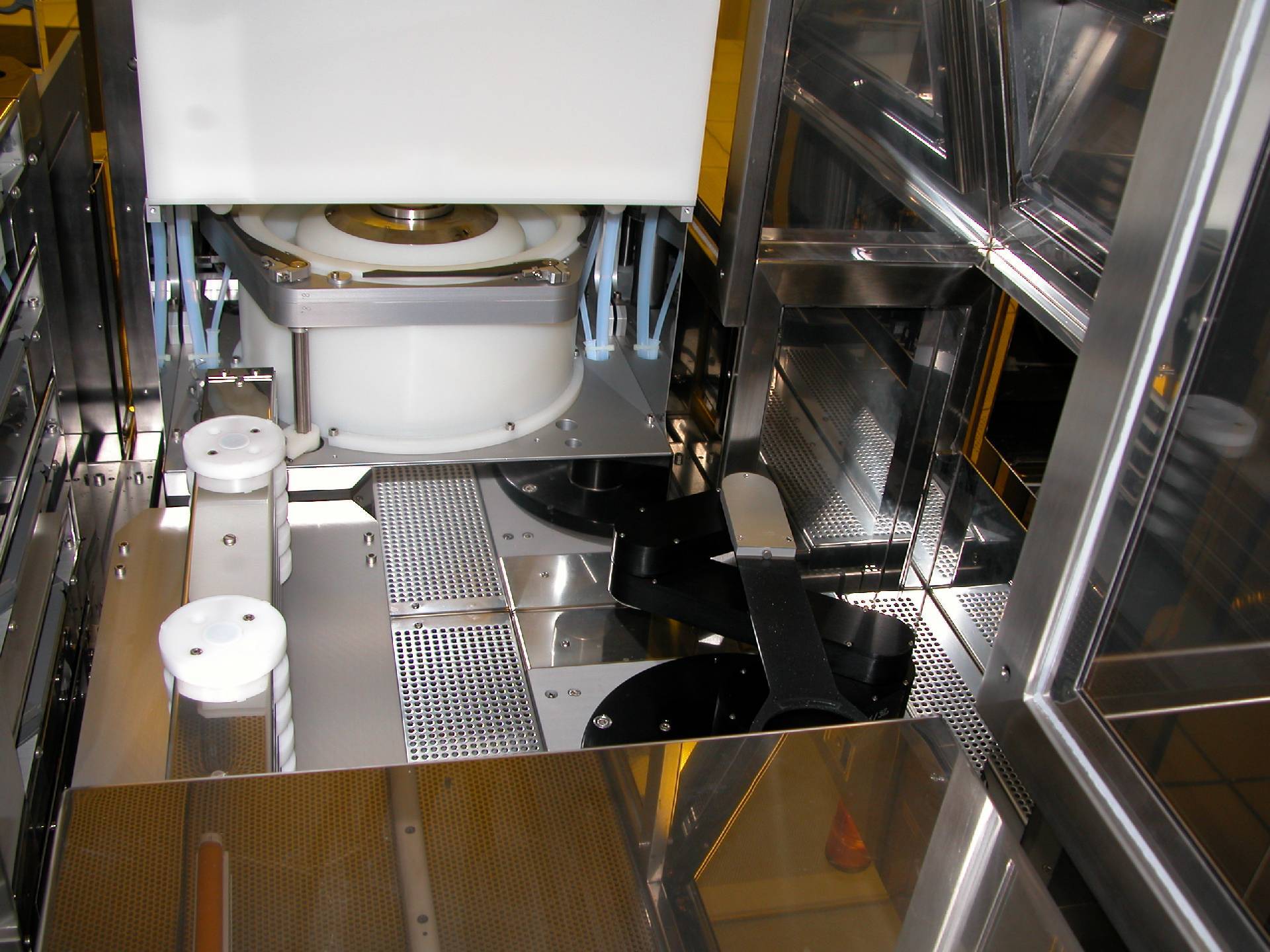 Photo Used KARL SUSS / MICROTEC ACS 200 For Sale