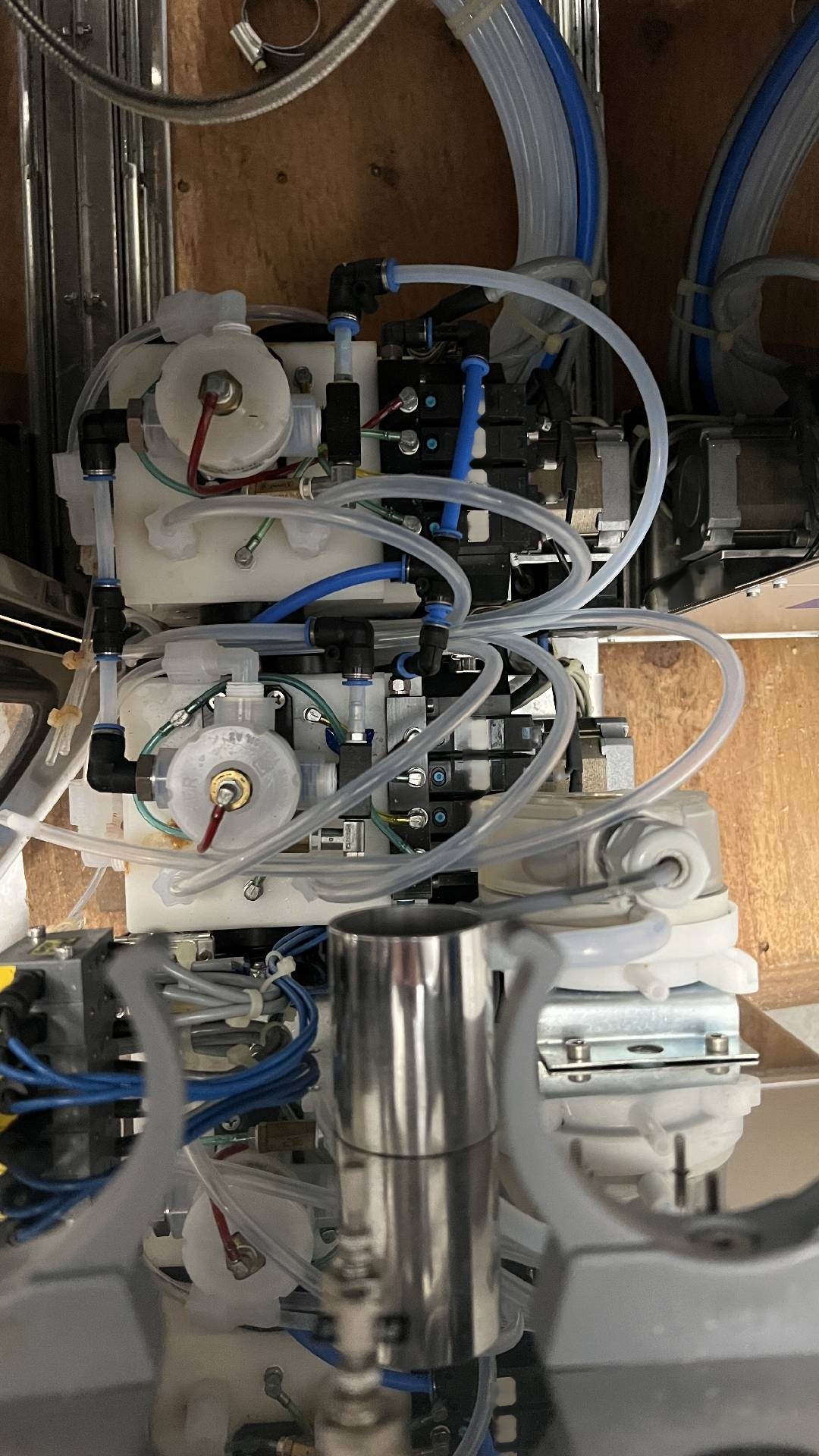 Photo Used KARL SUSS / MICROTEC ACS 200 For Sale