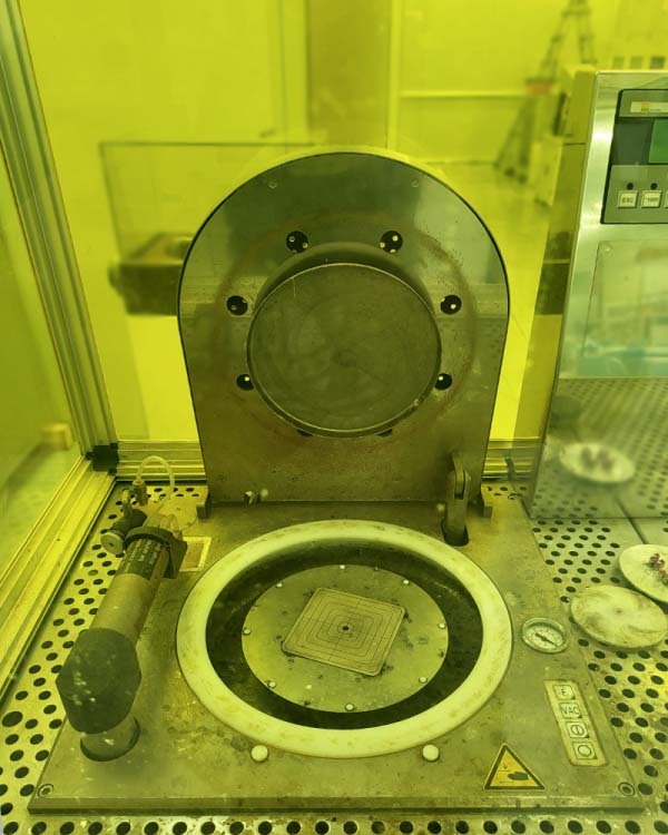 사진 사용됨 KARL SUSS / MICROTEC Delta 80T 판매용