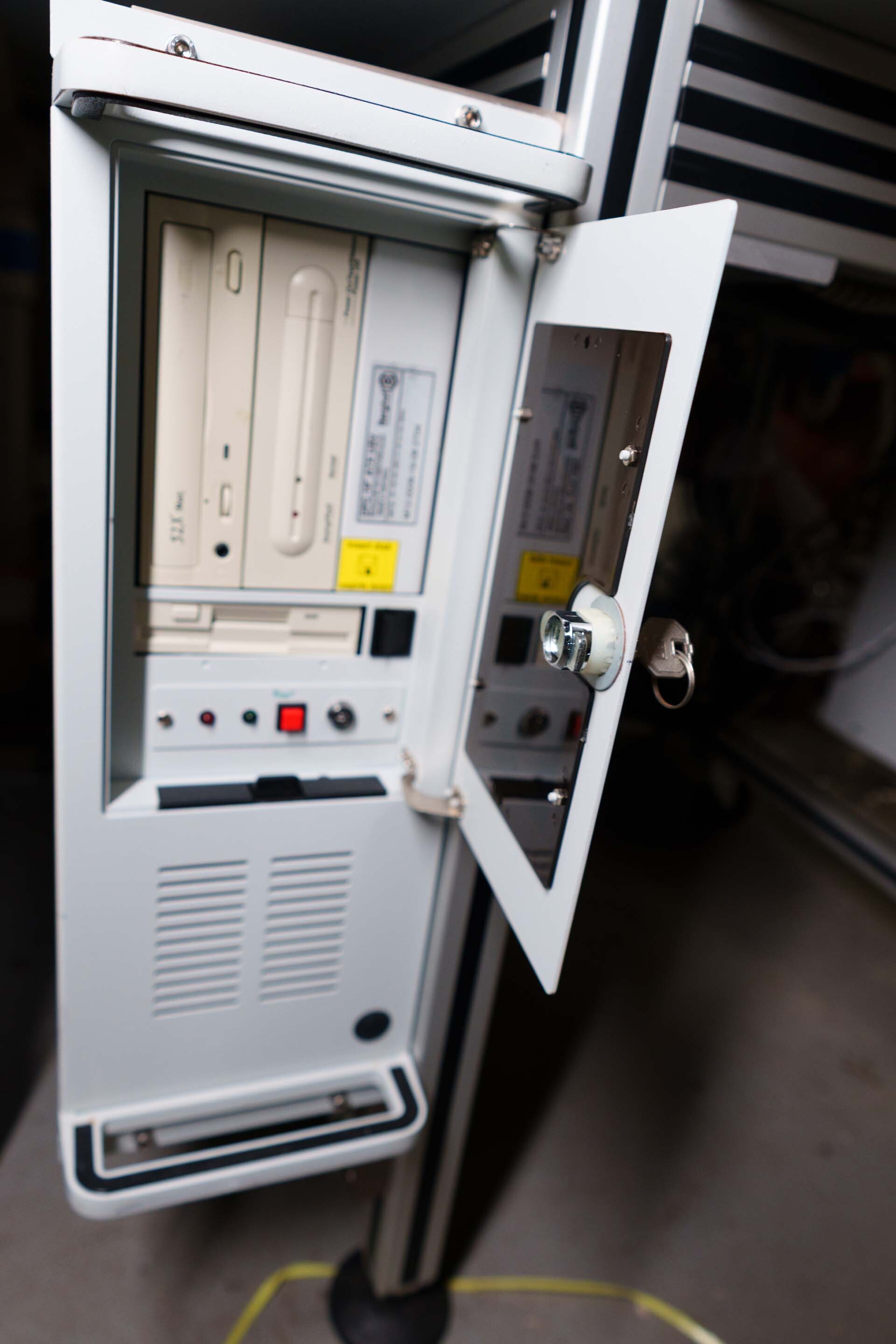 Foto Verwendet KARL SUSS / MICROTEC DSM8-2 Zum Verkauf