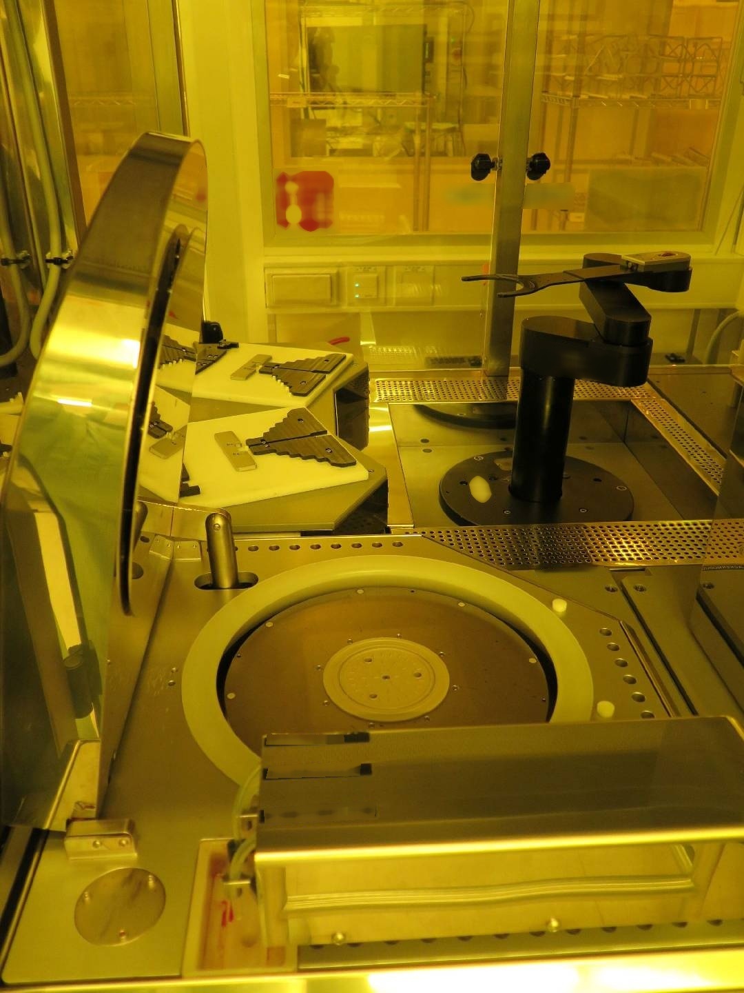 图为 已使用的 KARL SUSS / MICROTEC Gamma 待售