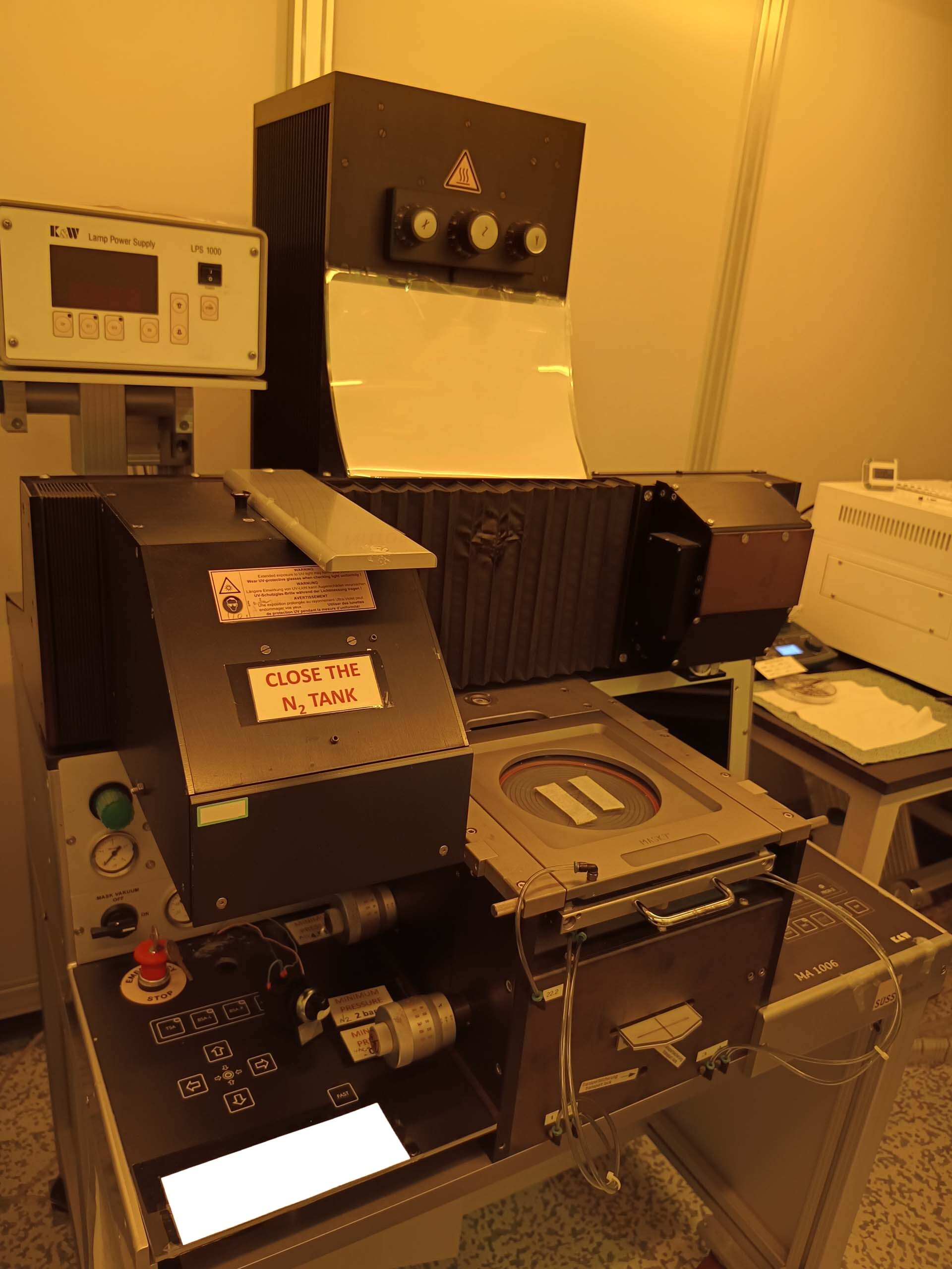 Photo Utilisé KARL SUSS / MICROTEC MA 1006 À vendre