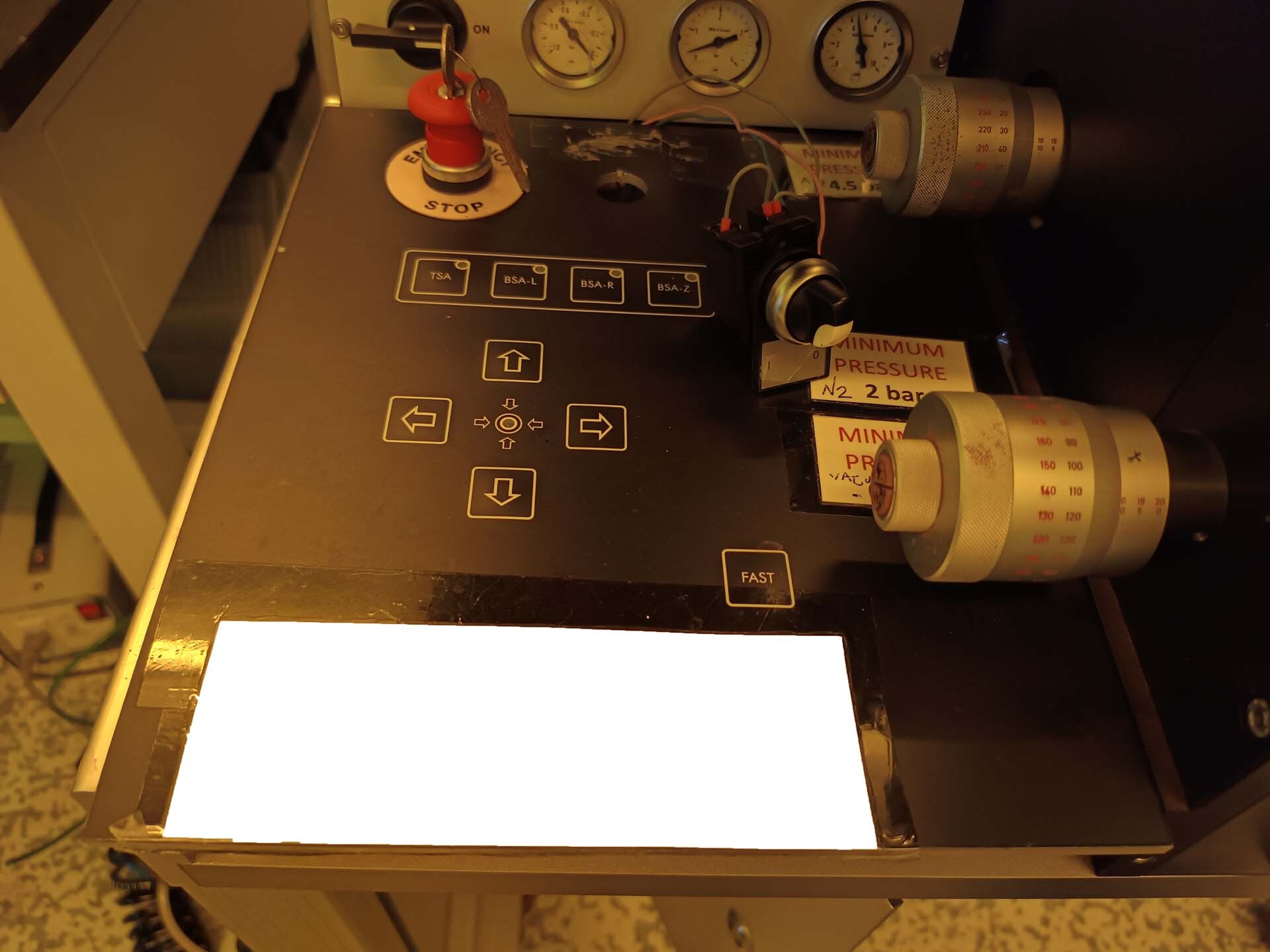 Photo Utilisé KARL SUSS / MICROTEC MA 1006 À vendre