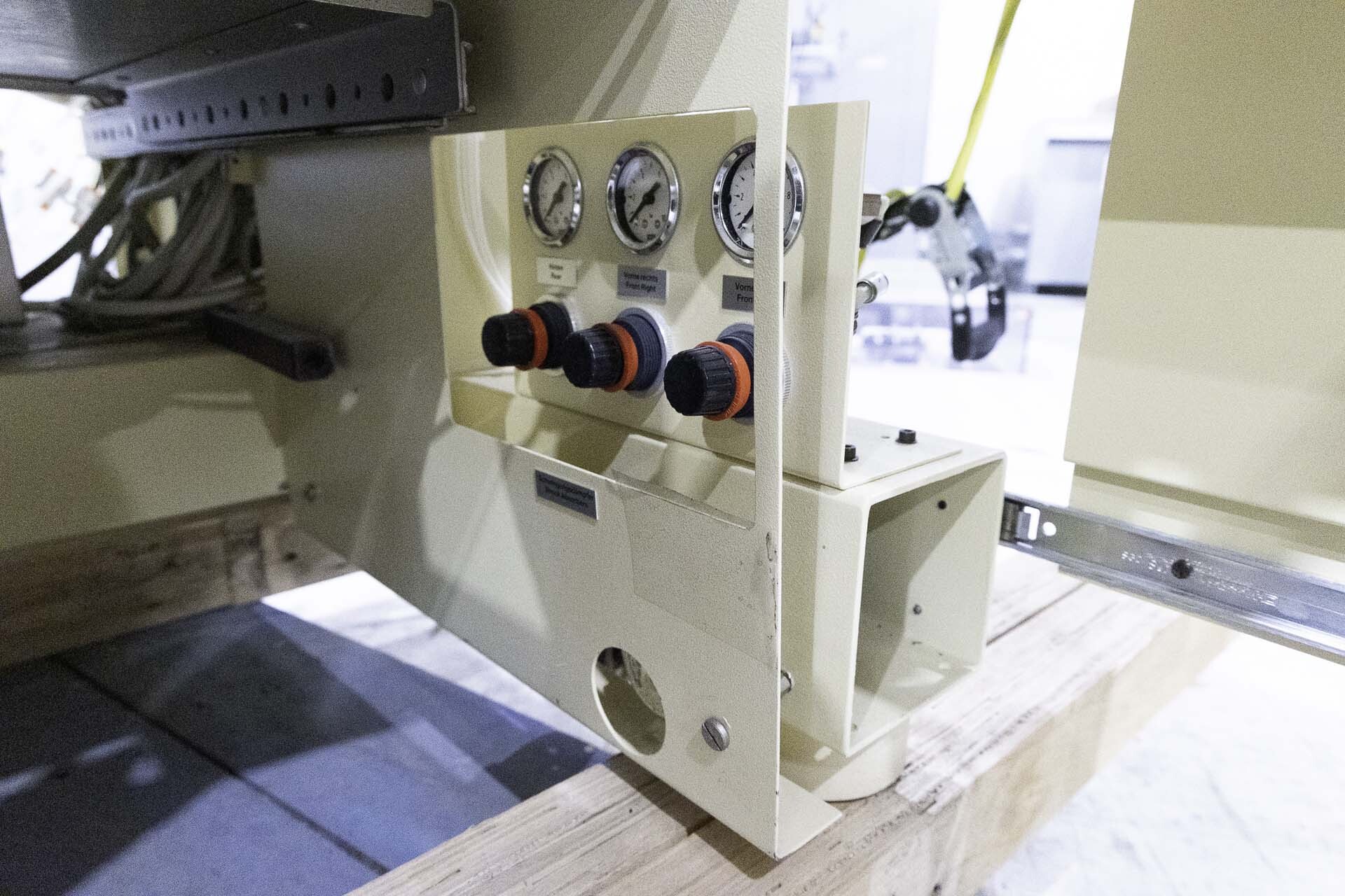 圖為 已使用的 KARL SUSS / MICROTEC MA-150 待售