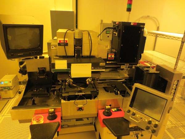 Foto Verwendet KARL SUSS / MICROTEC MA 200 Zum Verkauf