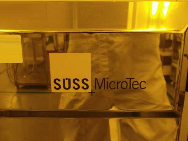 Photo Used KARL SUSS / MICROTEC Delta 80T2 For Sale