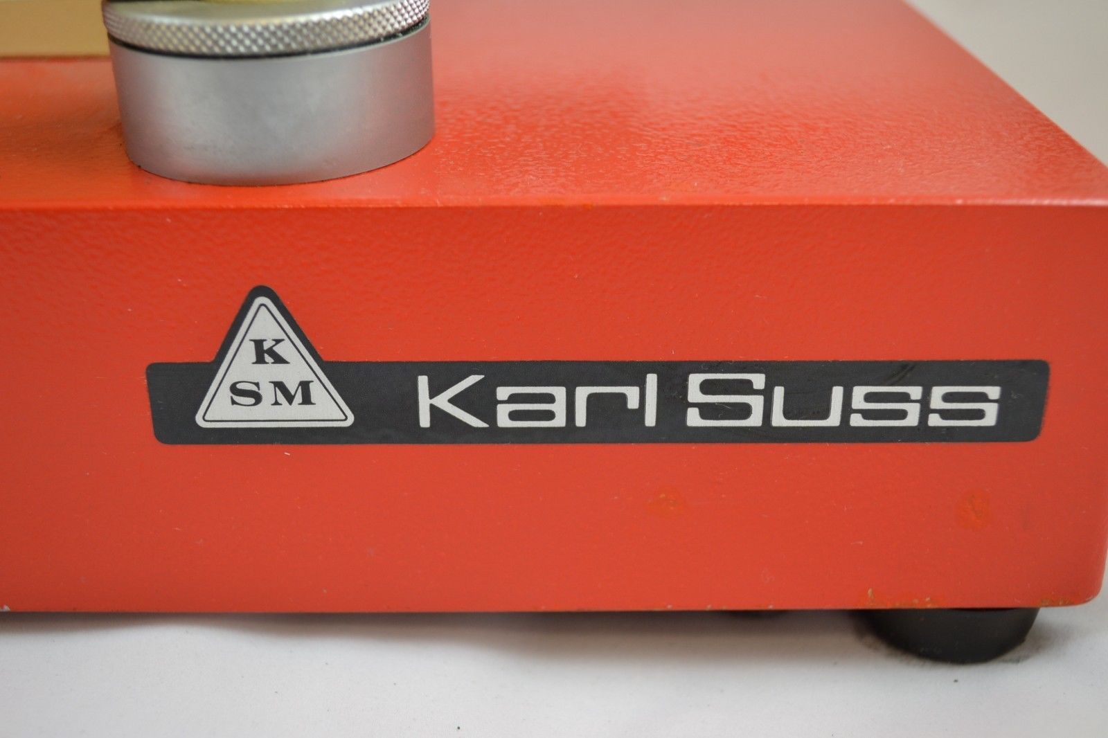 Photo Used KARL SUSS / MICROTEC HR-100 For Sale
