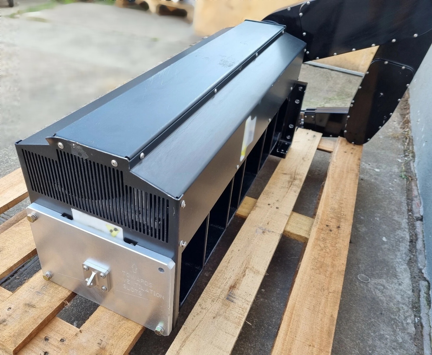 Foto Verwendet KAWASAKI 3NT620C-A002 Zum Verkauf
