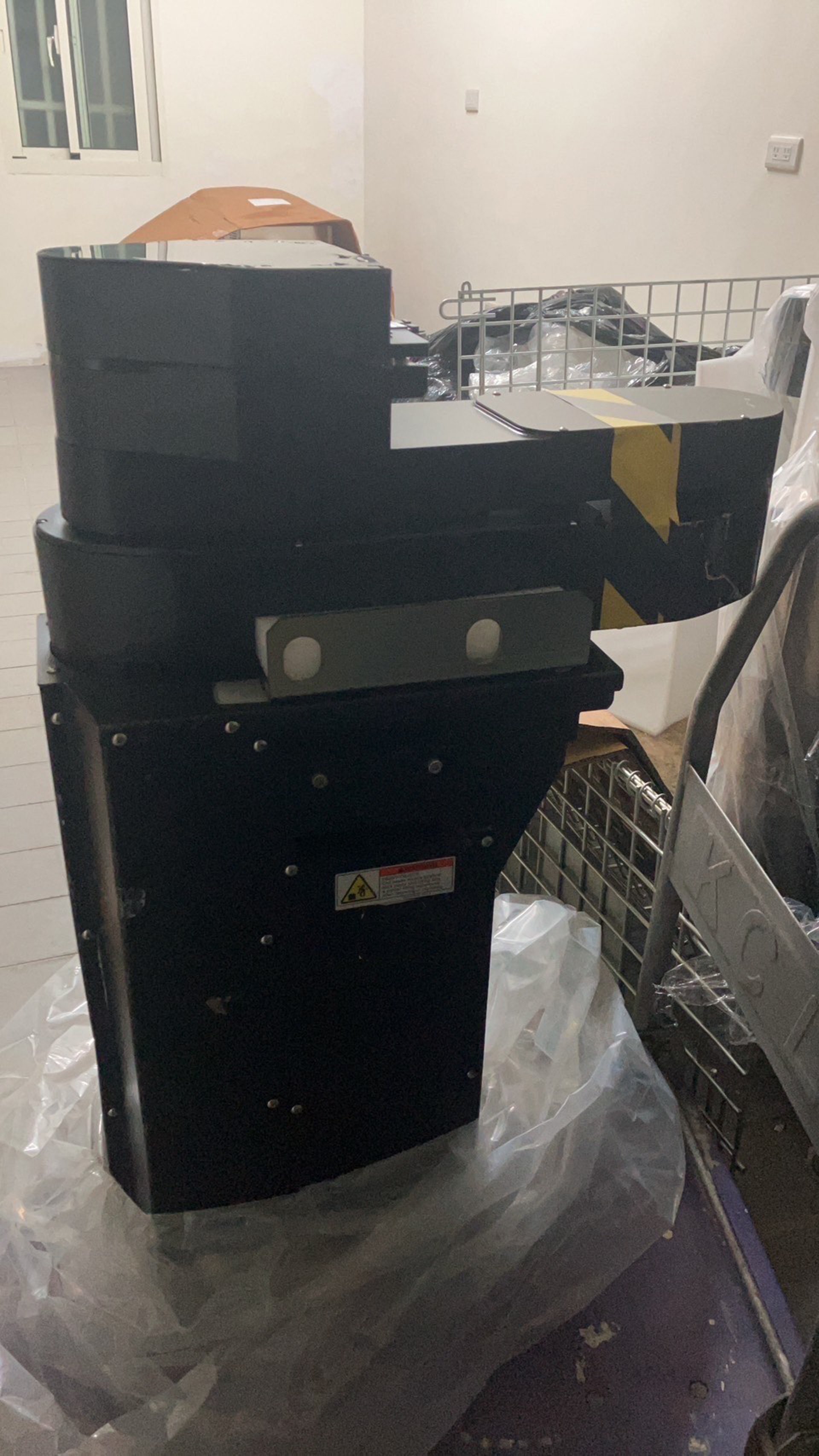 Photo Used KAWASAKI Lot of robotic arm For Sale