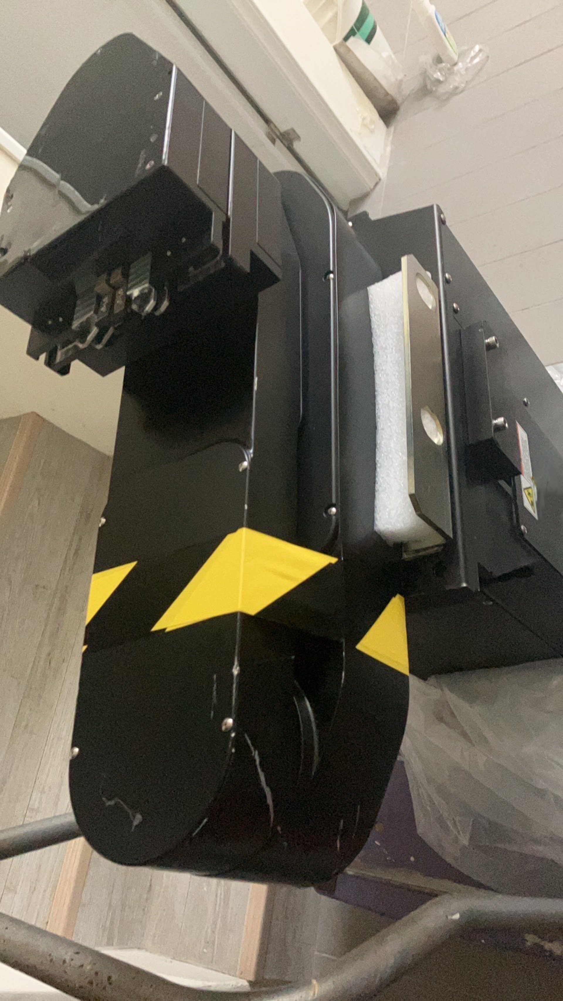 Photo Used KAWASAKI Lot of robotic arm For Sale