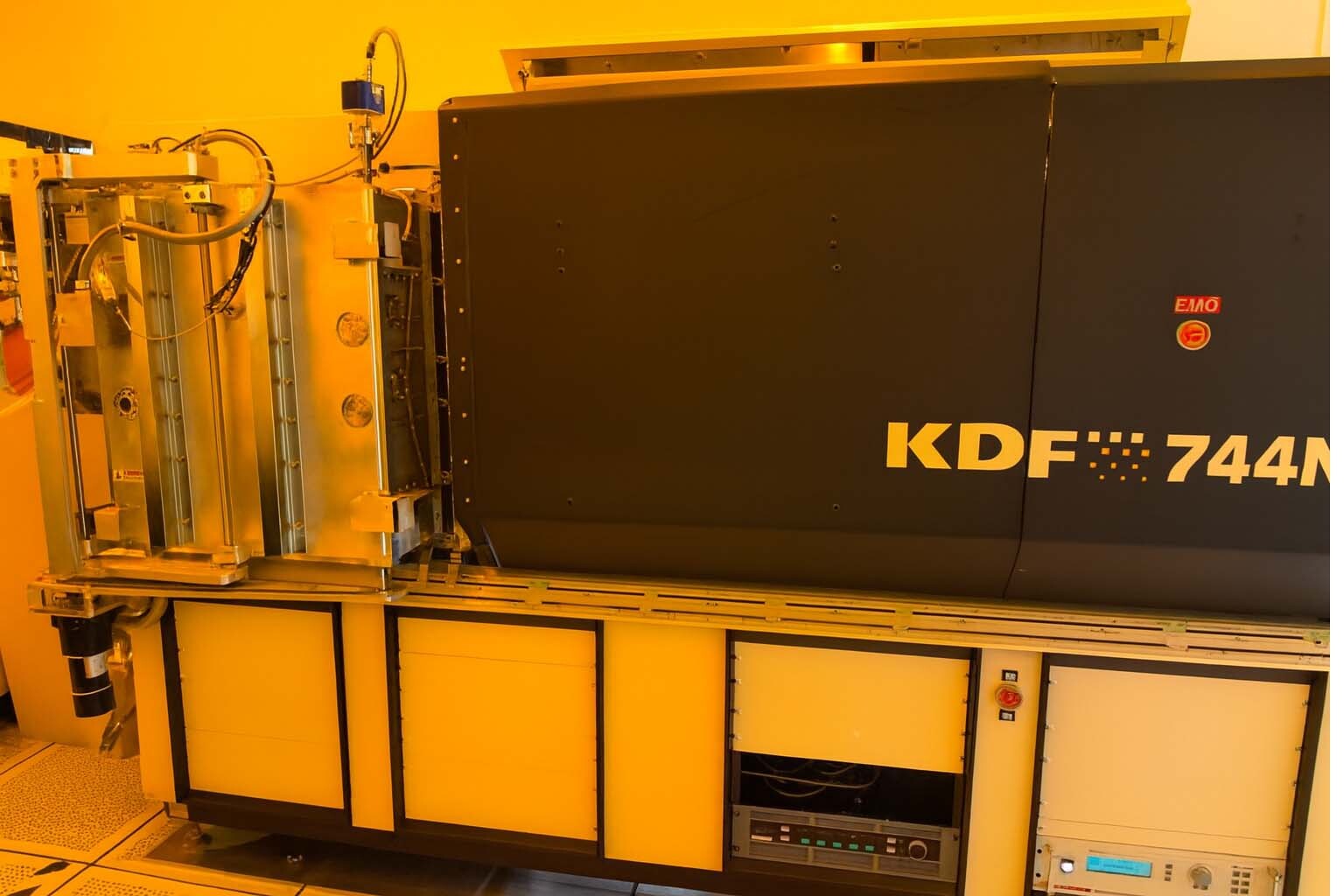 Photo Used KDF 744NT For Sale