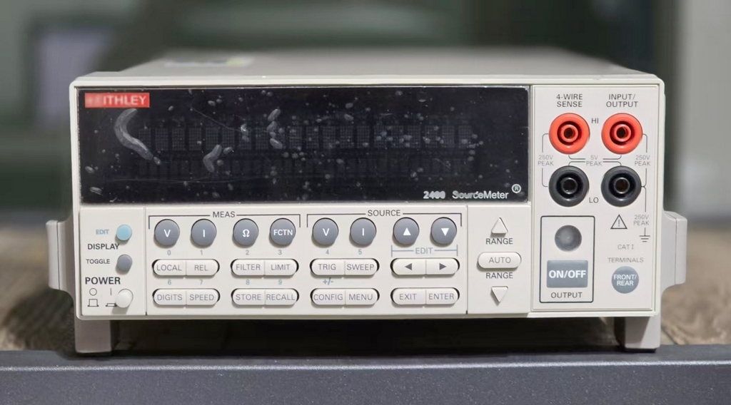사진 사용됨 KEITHLEY 2400 판매용