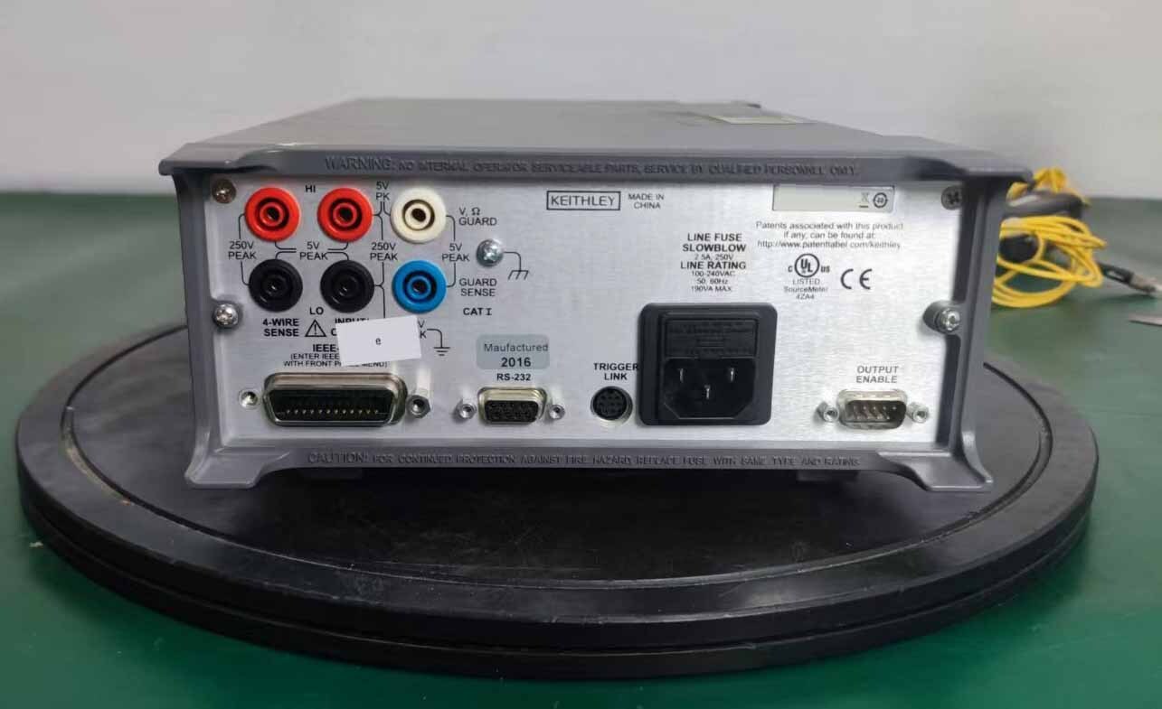 사진 사용됨 KEITHLEY 2400 판매용