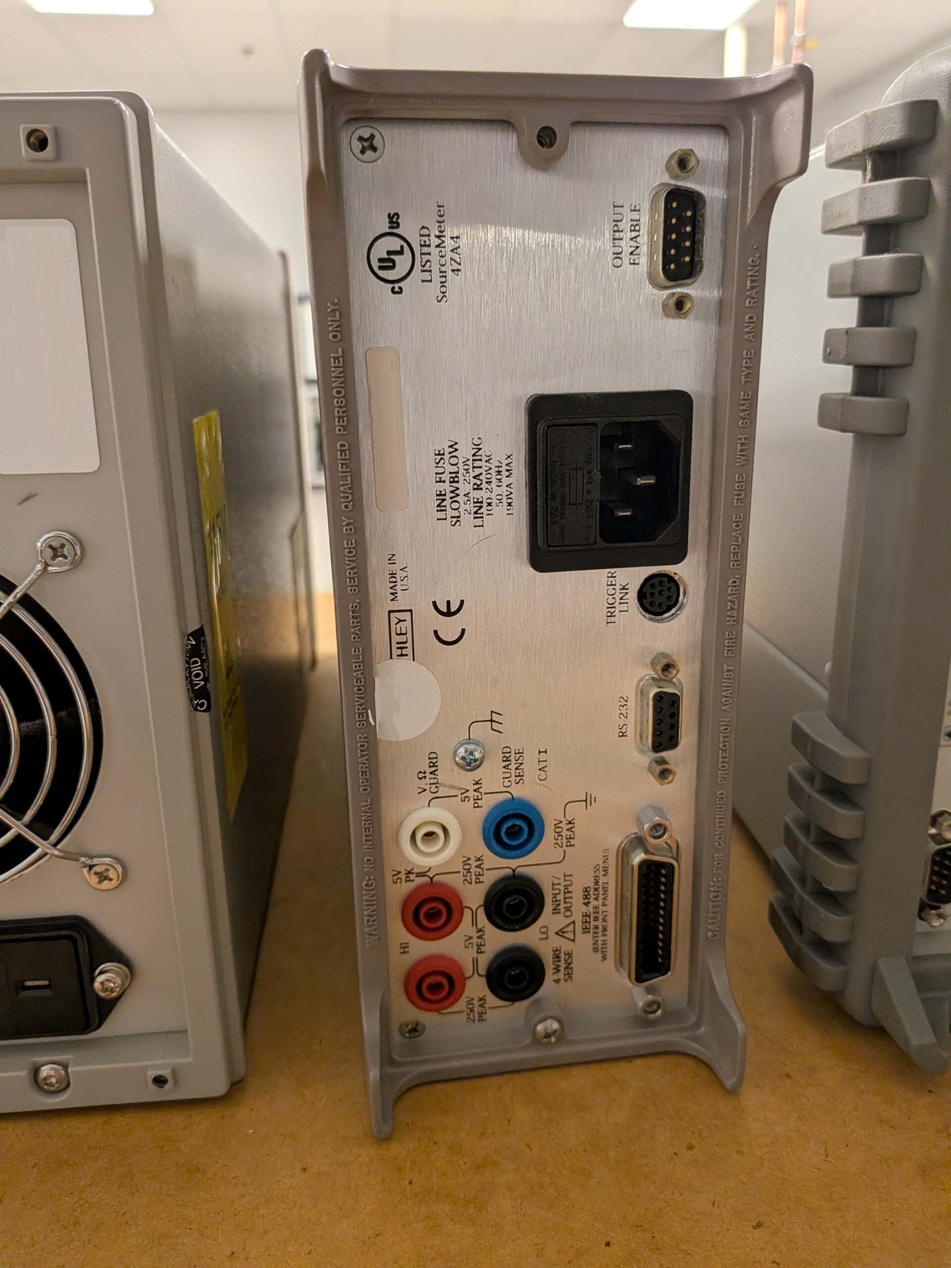 사진 사용됨 KEITHLEY 2400 판매용