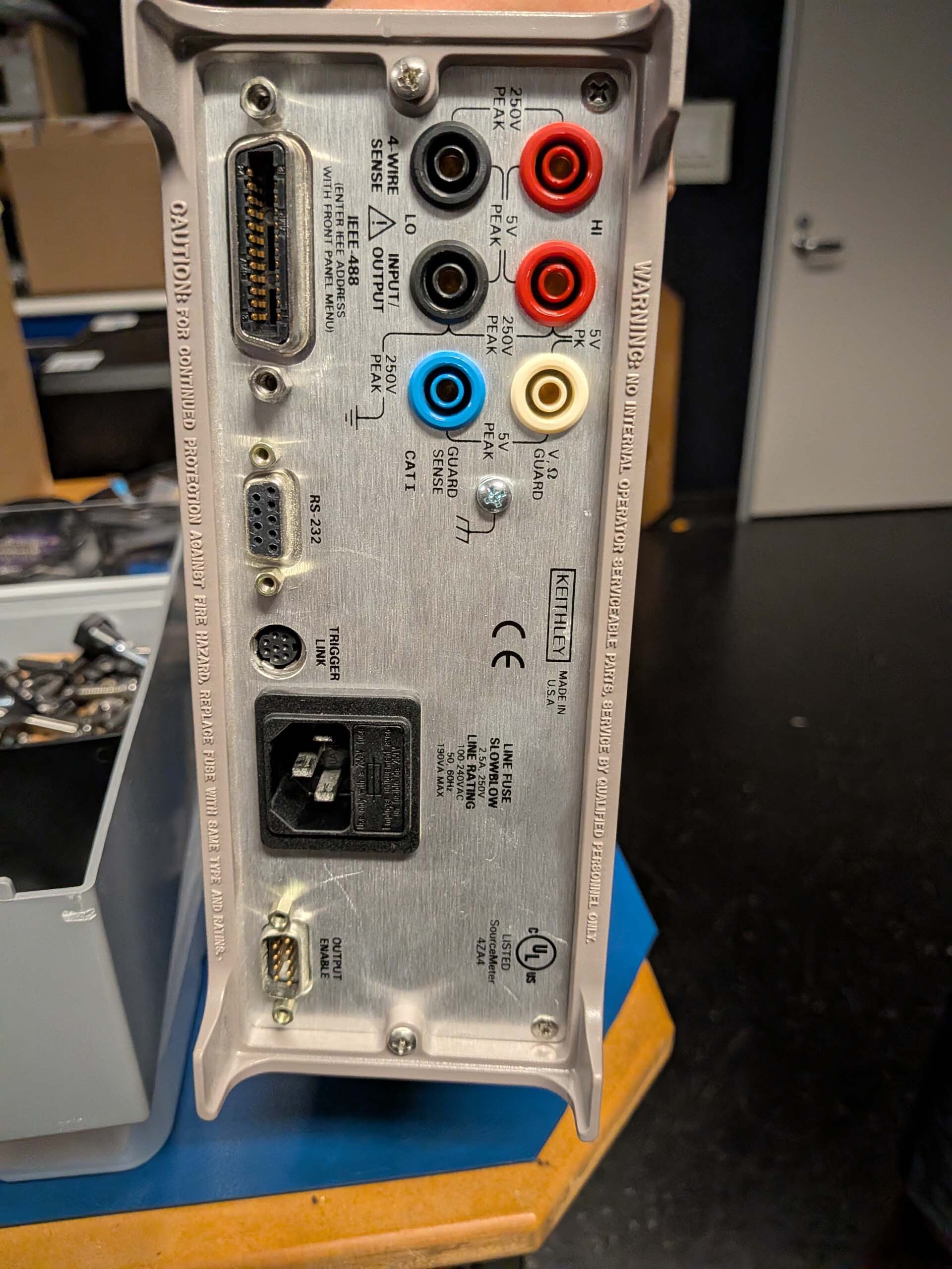 사진 사용됨 KEITHLEY 2400 판매용