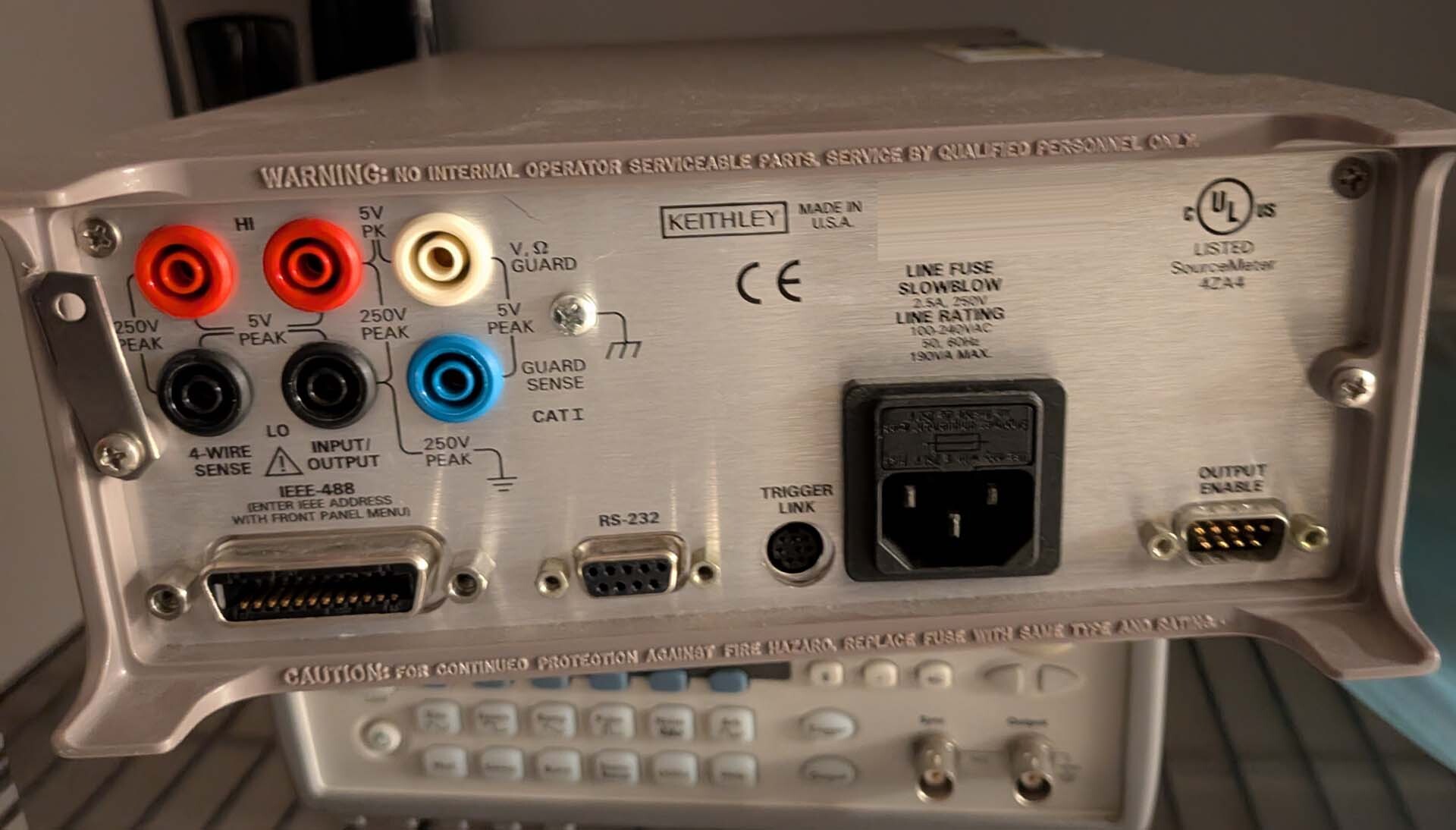 사진 사용됨 KEITHLEY 2400 판매용