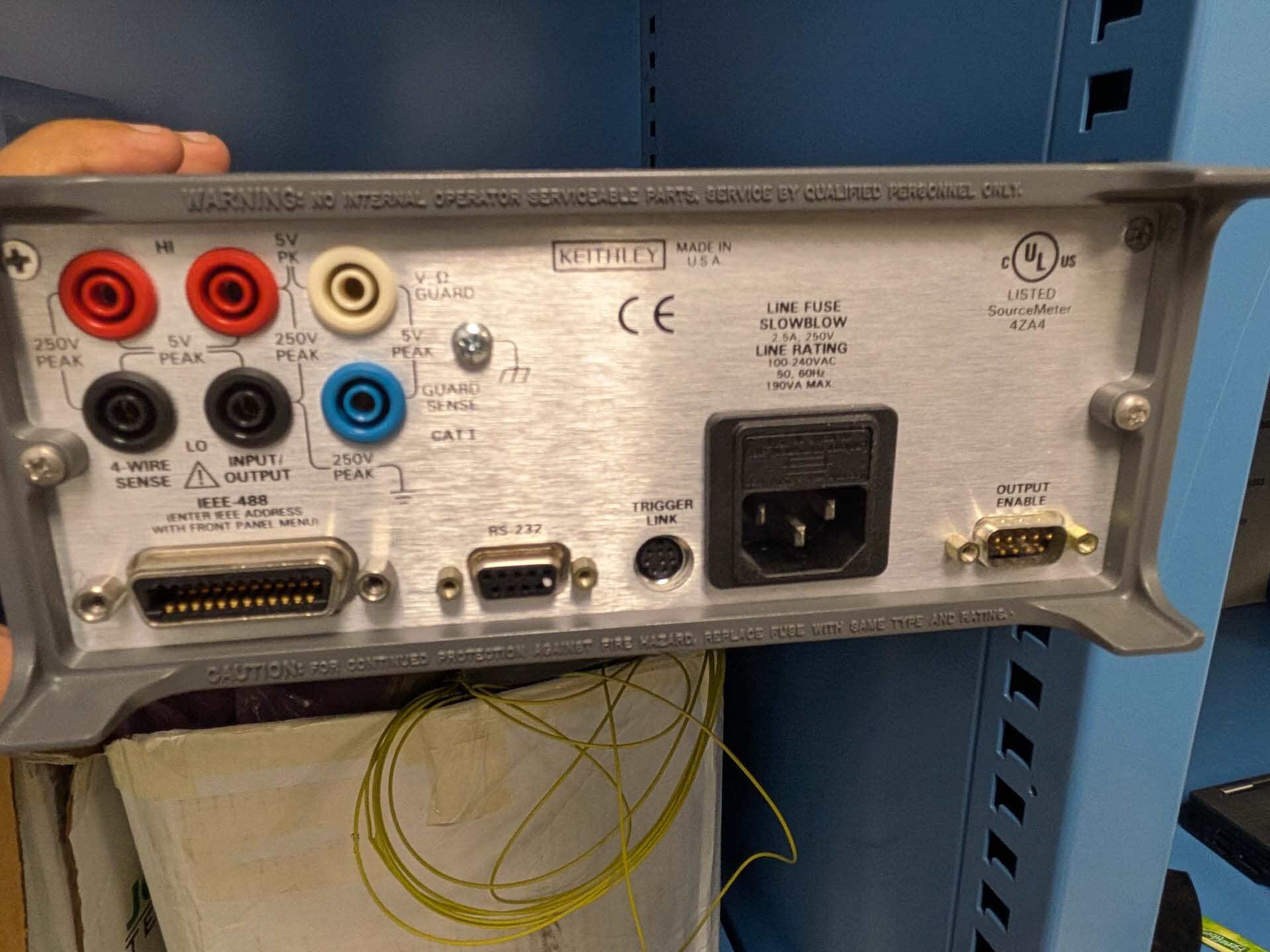 사진 사용됨 KEITHLEY 2400 판매용