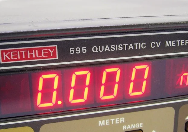 KEITHLEY 595 電子試験装置 はセール価格 #165133 で使用されています