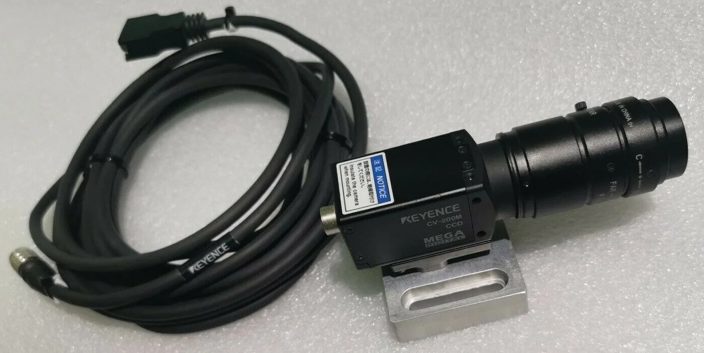 ☆未使用☆ KEYENCE CV-200C 200万画素カラーCCDカメラ 箱無 □