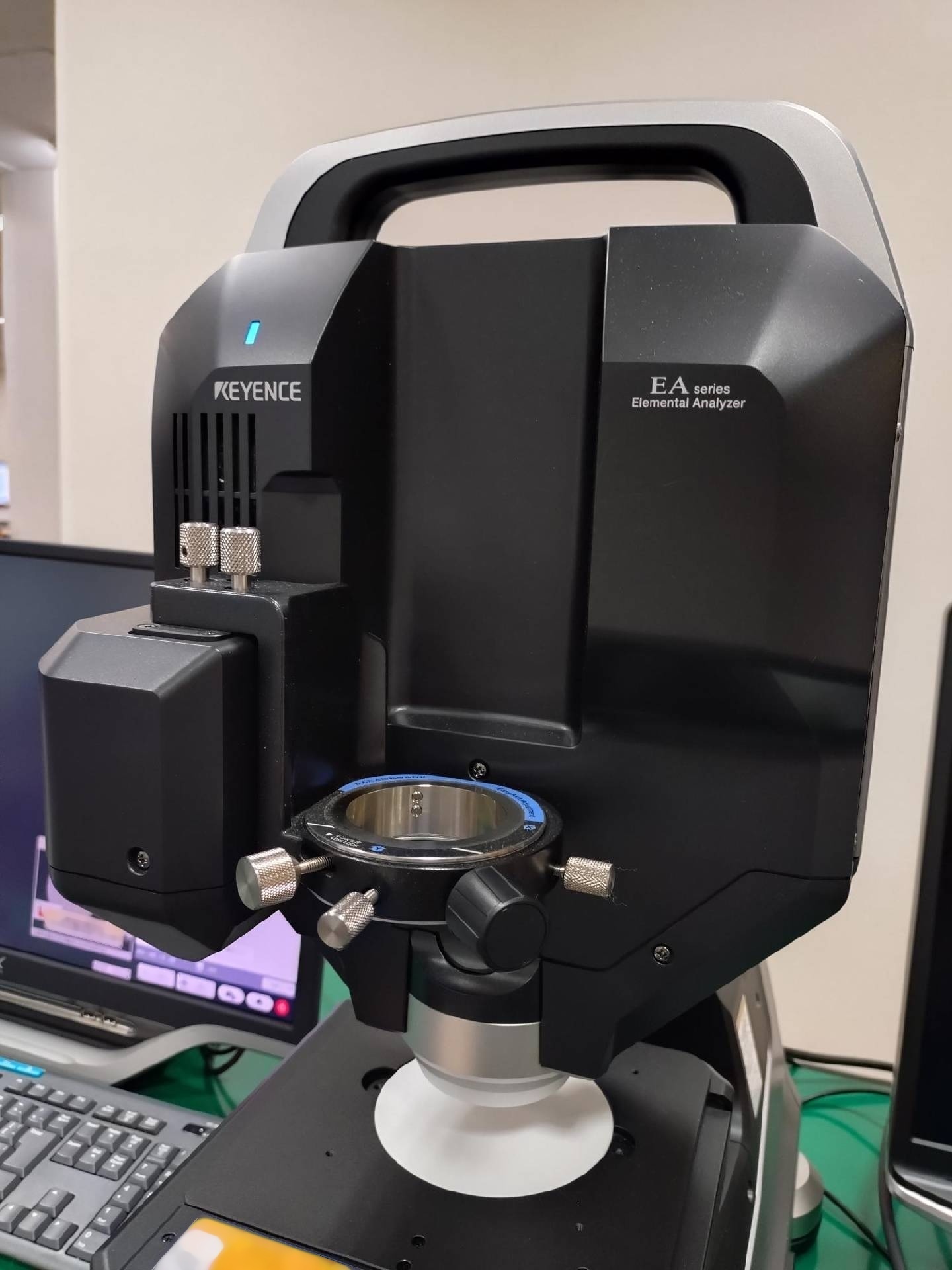 Photo Used KEYENCE EA300 For Sale