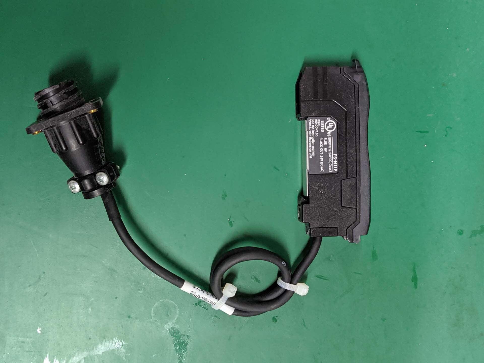 Foto Verwendet KEYENCE FS-N11P Zum Verkauf