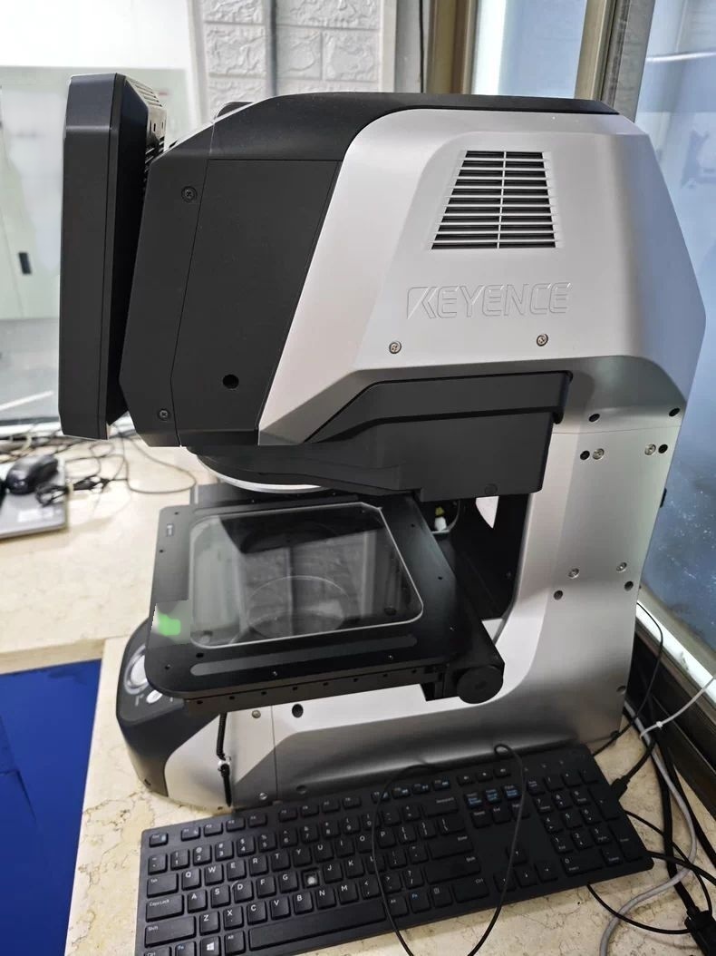 Foto Verwendet KEYENCE IM-7500 Zum Verkauf