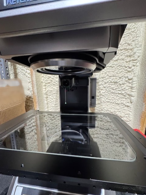 Photo Utilisé KEYENCE IM-8030 À vendre