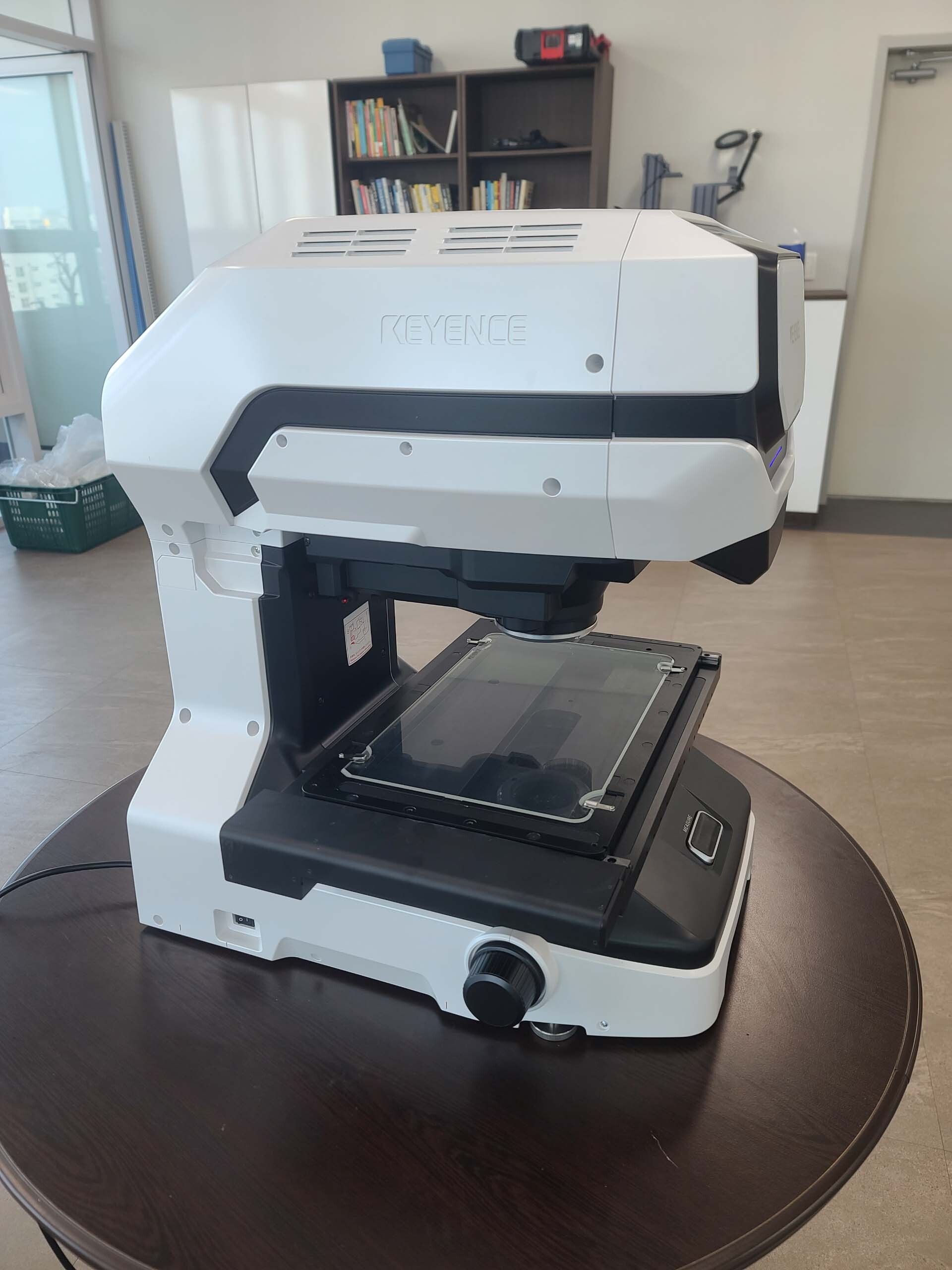 사진 사용됨 KEYENCE LM-1000 판매용