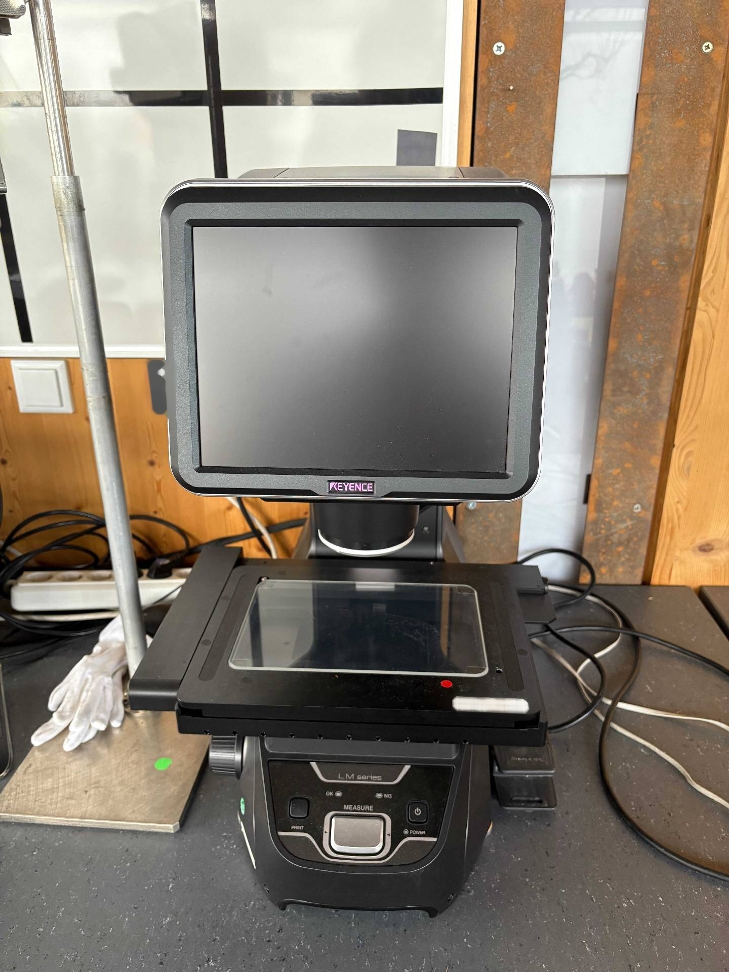 사진 사용됨 KEYENCE LM-1100 판매용