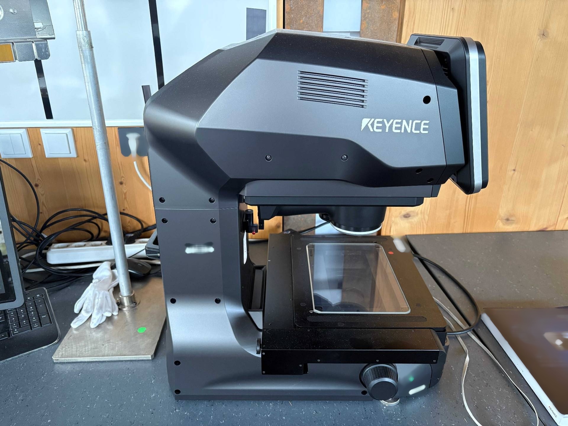 사진 사용됨 KEYENCE LM-1100 판매용