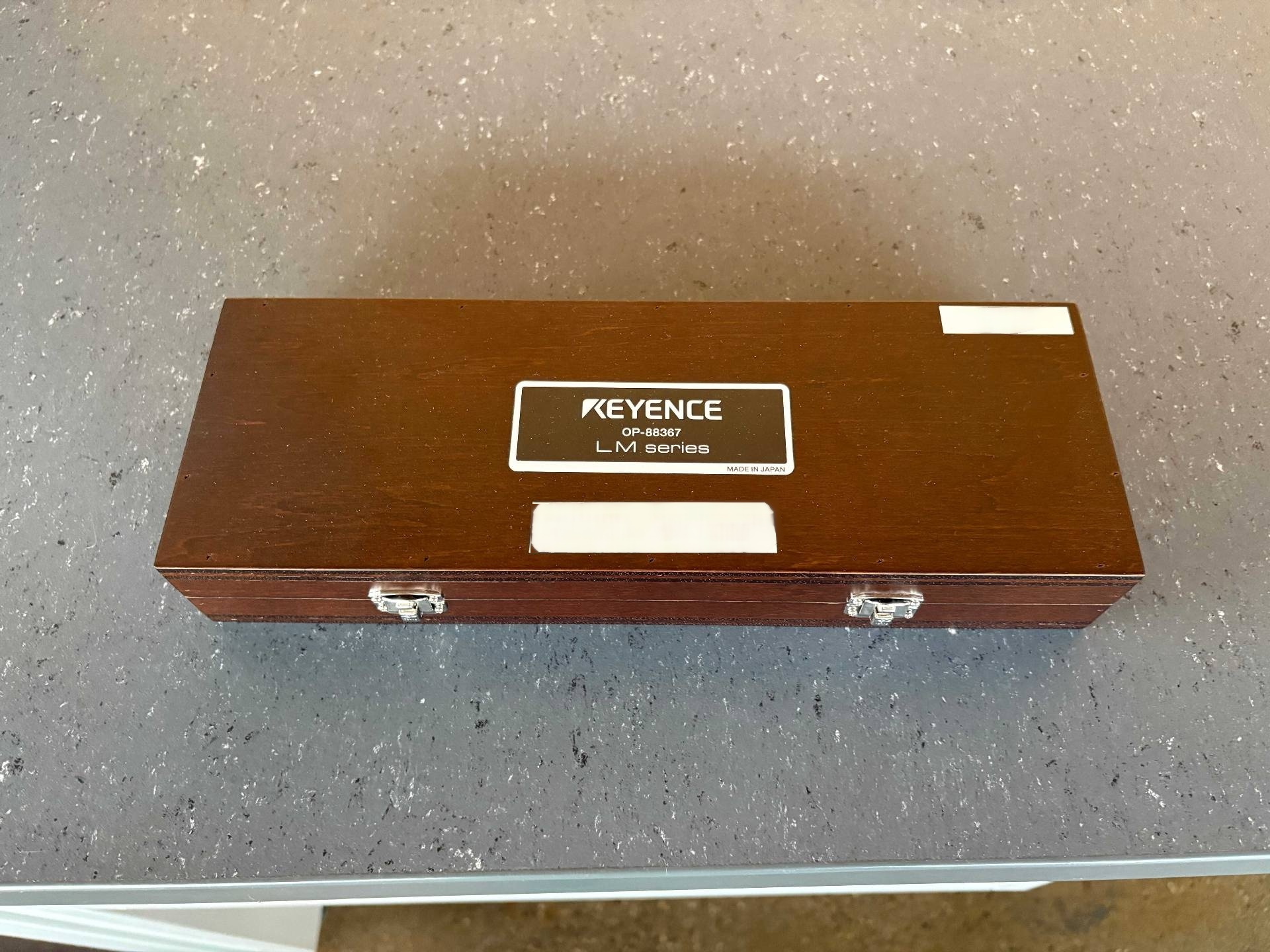 사진 사용됨 KEYENCE LM-1100 판매용