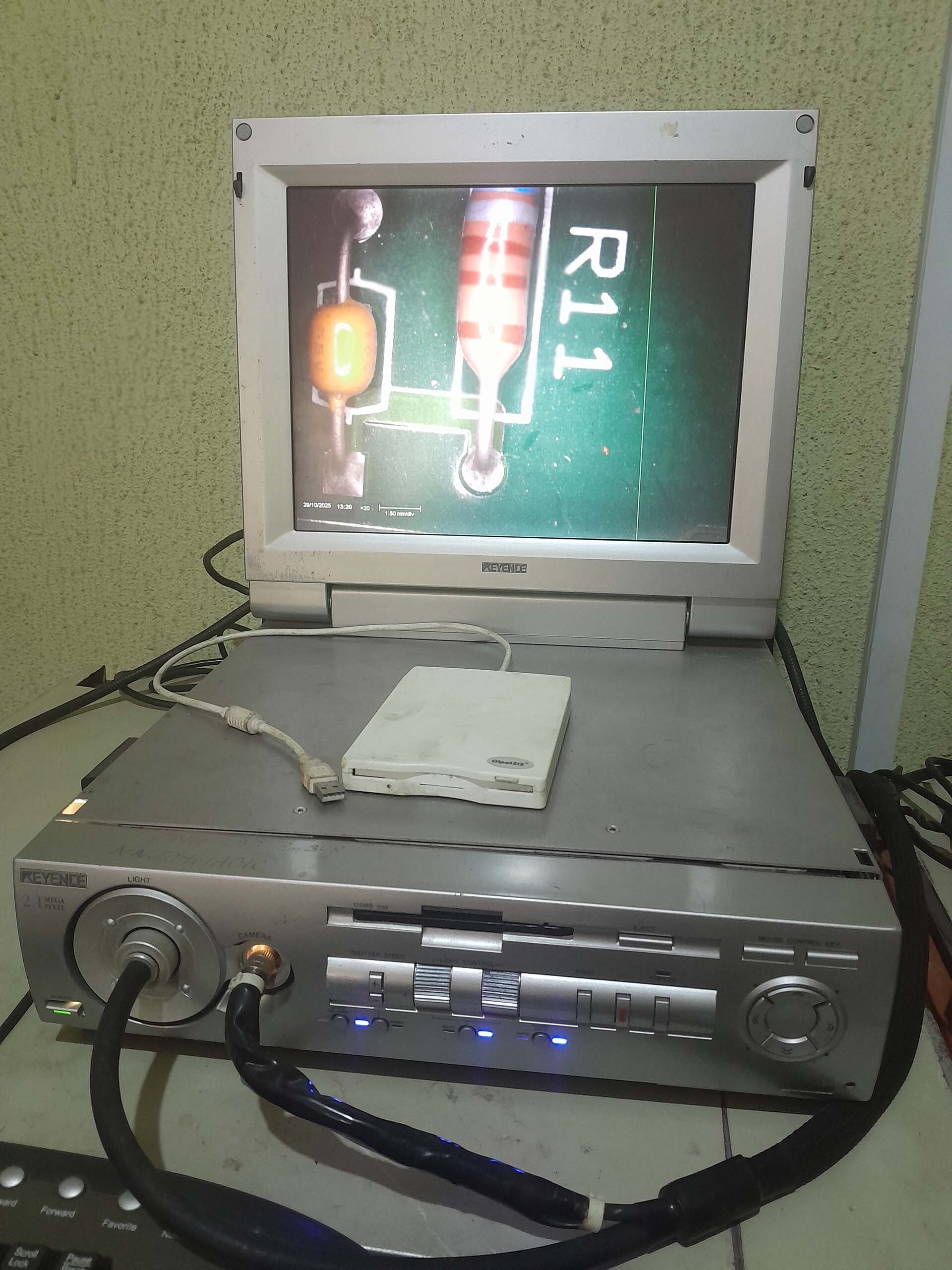 图为 已使用的 KEYENCE VH-8000 待售