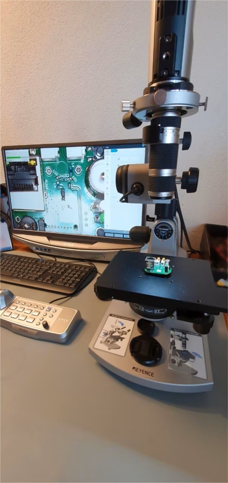 Foto Verwendet KEYENCE VHX-970F Zum Verkauf