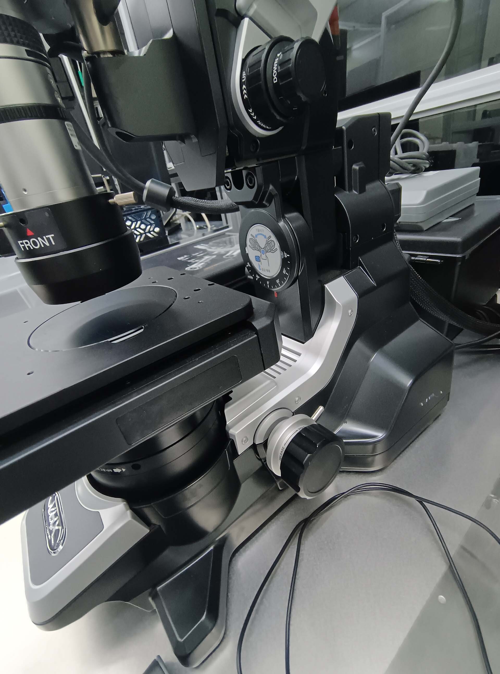 Foto Verwendet KEYENCE VHX-S650E Zum Verkauf
