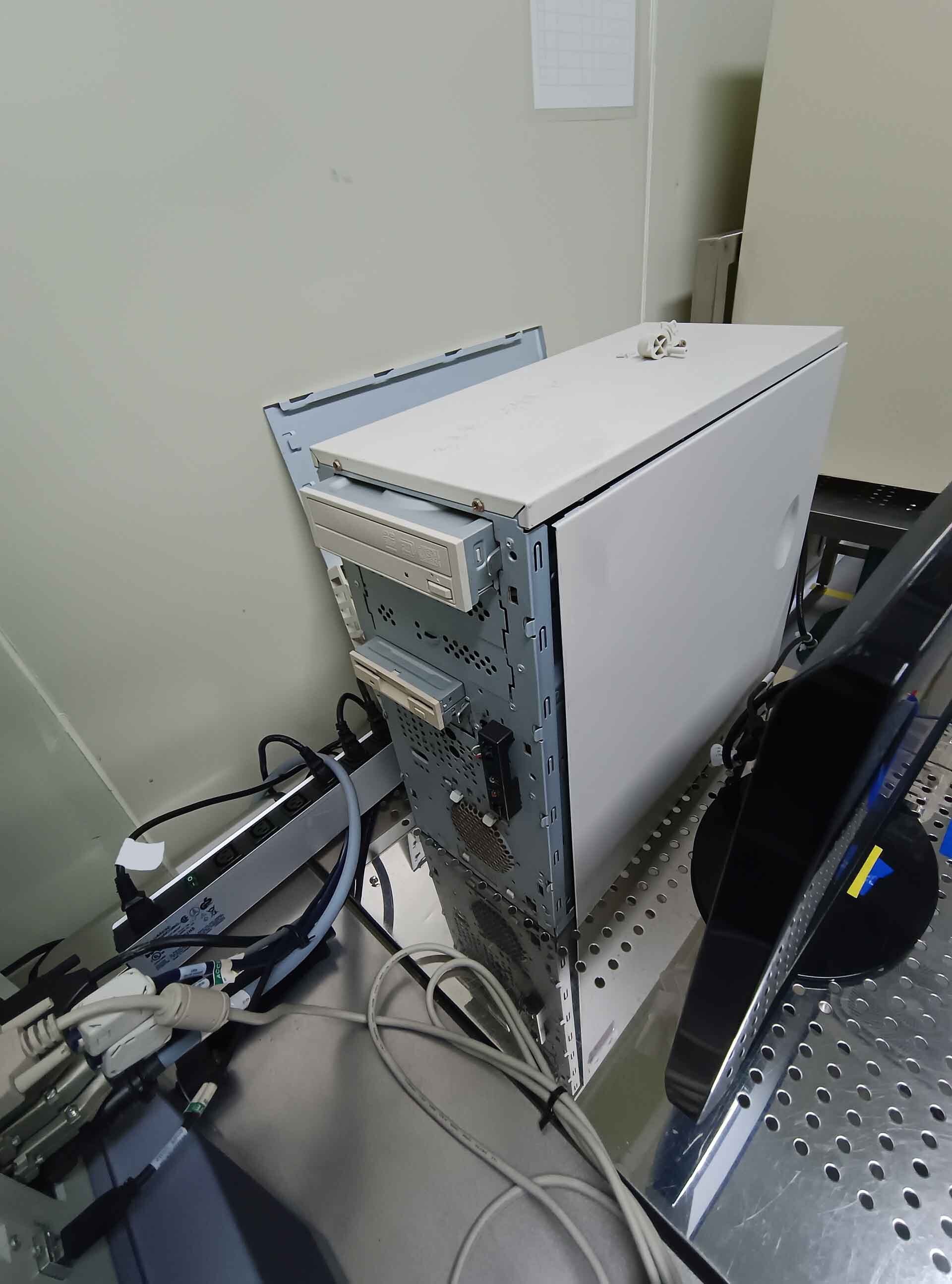Foto Verwendet KEYENCE VK-X210 Zum Verkauf