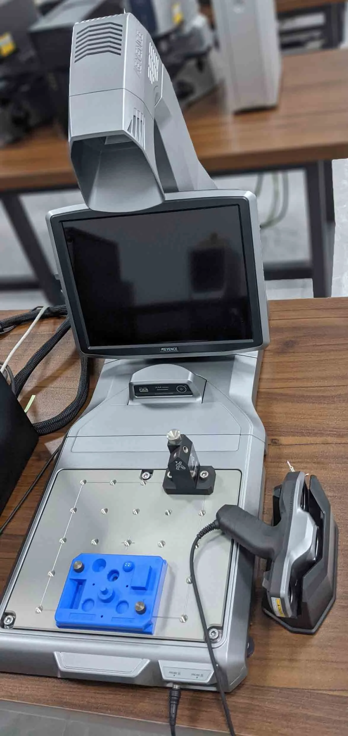 KEYENCE XMC1000 Optical Comparator used for sale price 293636330
