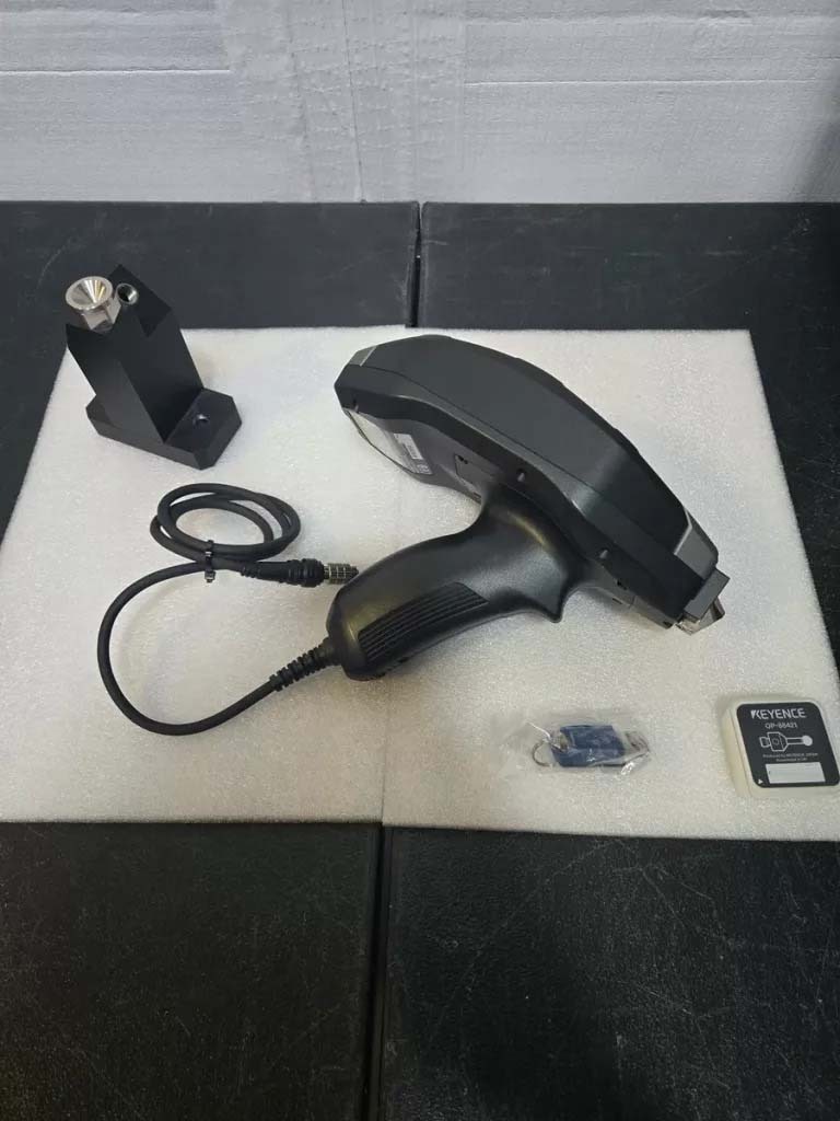 Photo Used KEYENCE XM-T2200 For Sale