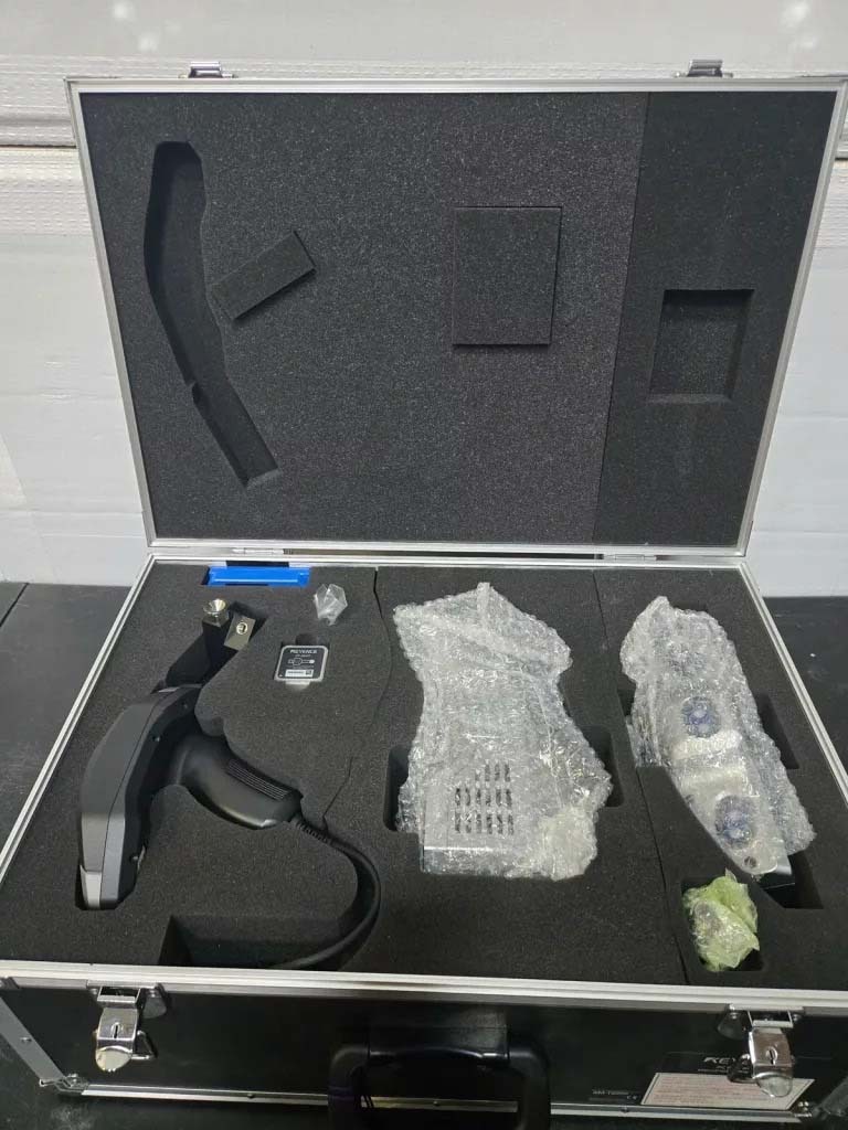 Photo Used KEYENCE XM-T2200 For Sale