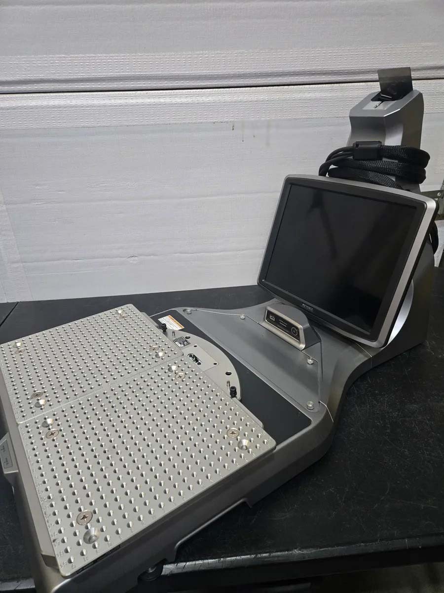 Photo Used KEYENCE XM-T2200 For Sale