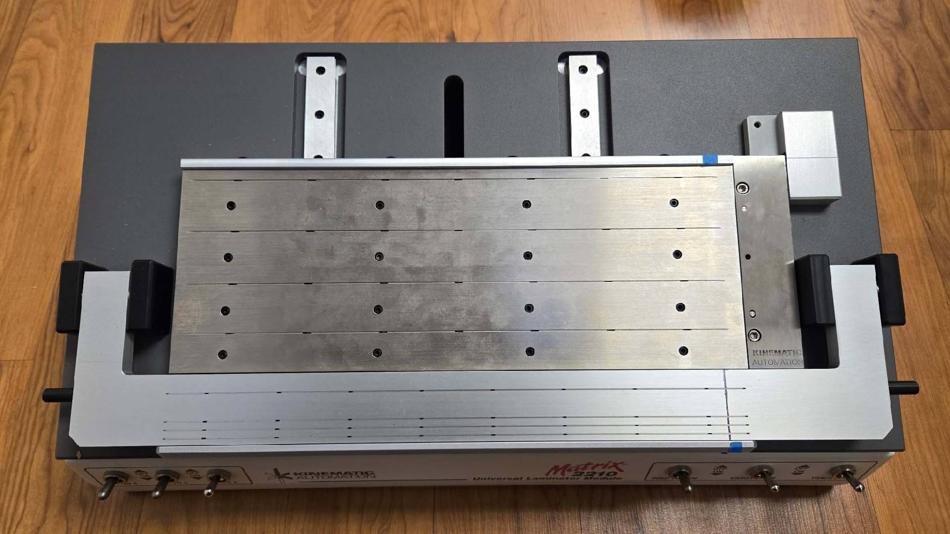Foto Verwendet KINEMATIC Matrix 2210 Zum Verkauf