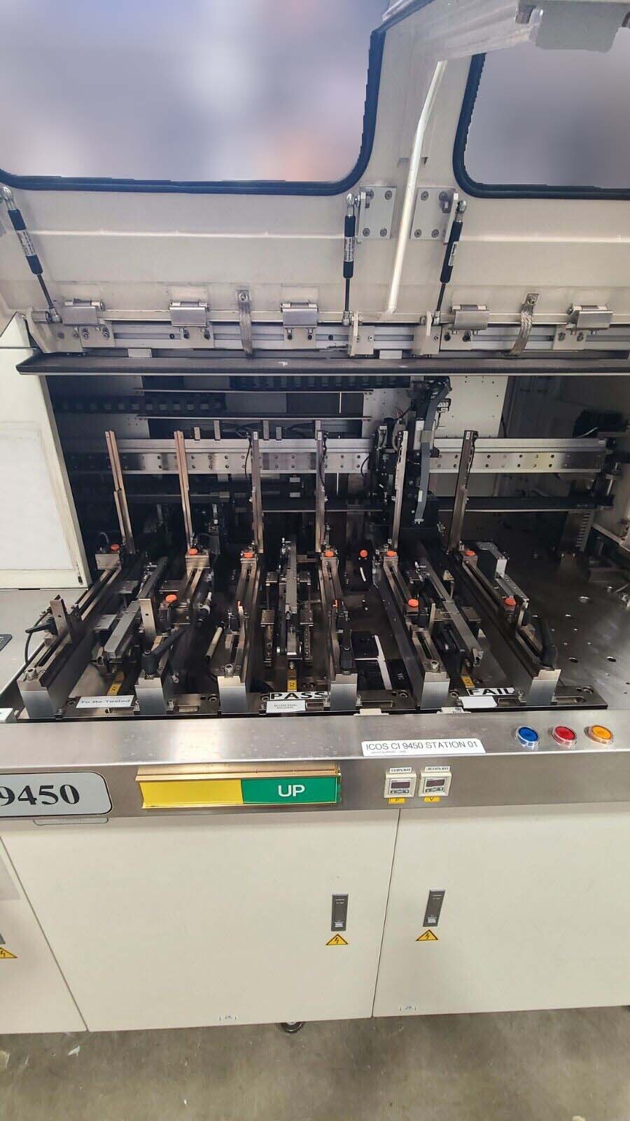 Photo Used KLA / TENCOR / ICOS CI 9450 For Sale