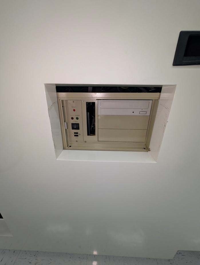 圖為 已使用的 KLA / TENCOR / PROMETRIX RS-100C 待售