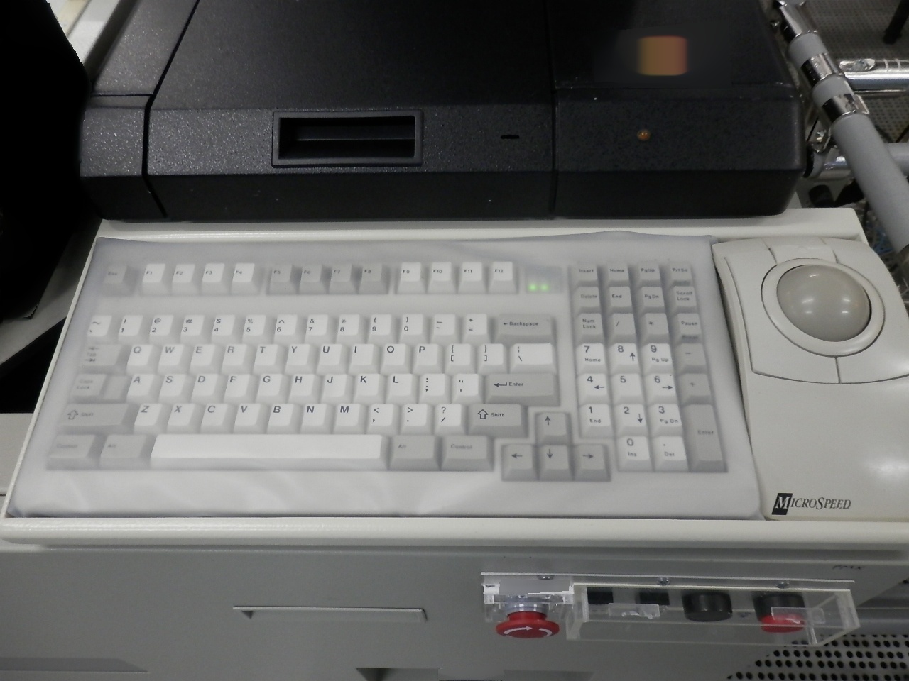 사진 사용됨 KLA / TENCOR / PROMETRIX RS-75/TC 판매용
